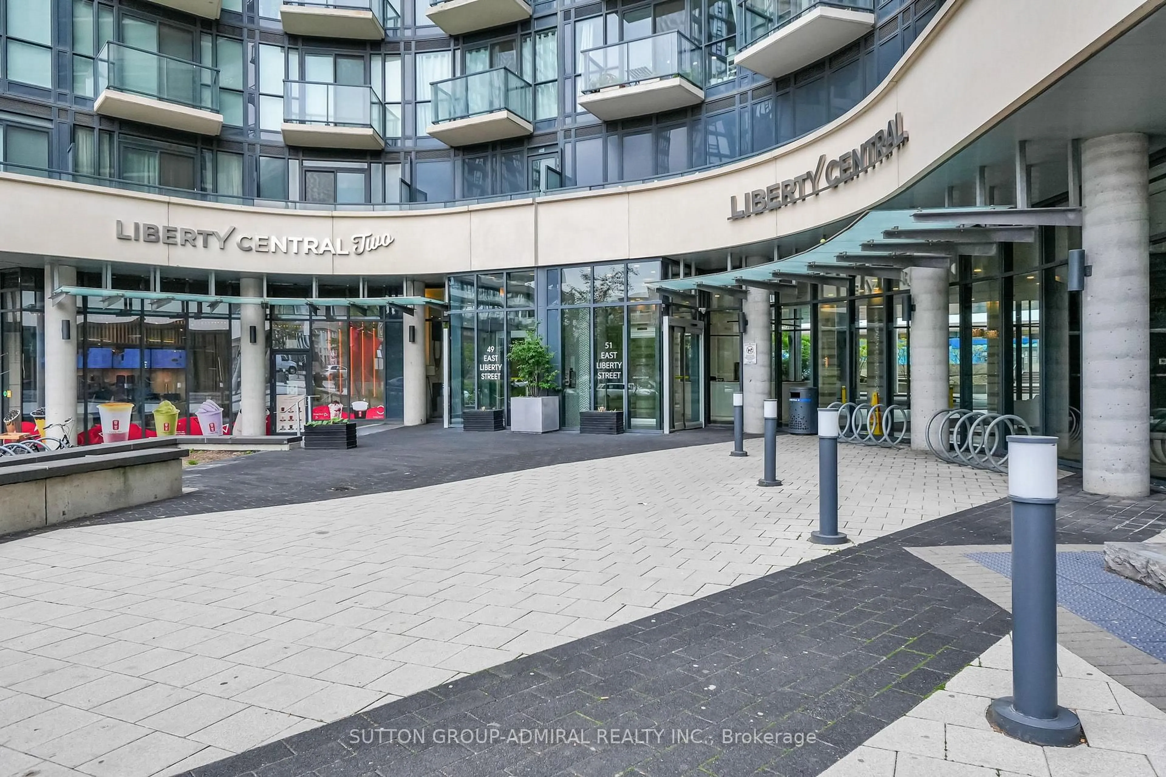 Indoor foyer for 51 East Liberty St #1315, Toronto Ontario M6K 3P8