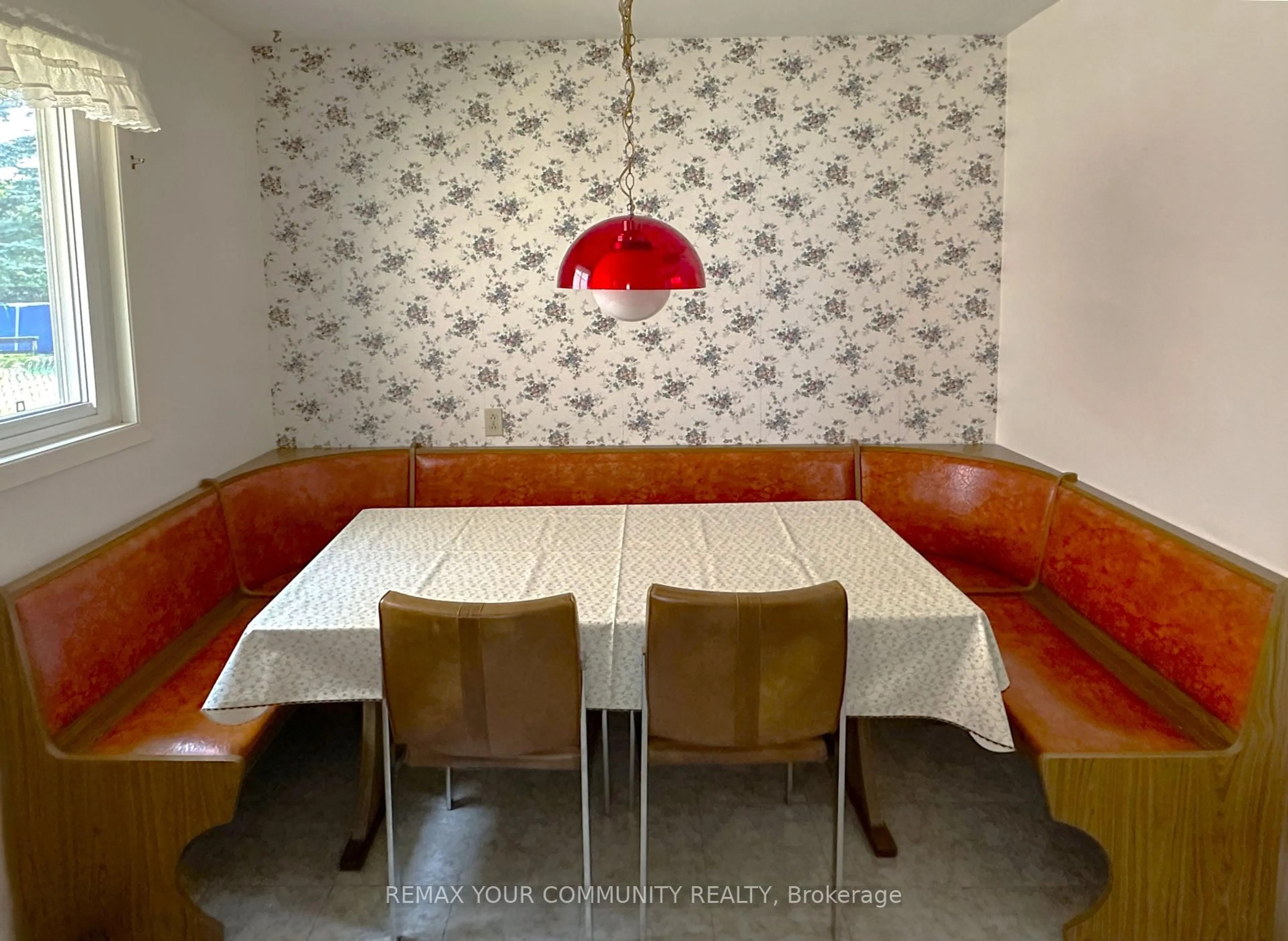 Dining room, unknown for 15 Resolution Cres, Toronto Ontario M2H 1N3