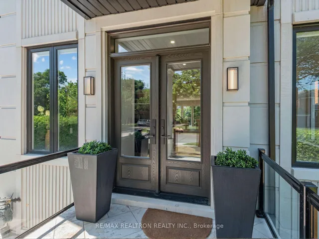 303 Ridley Blvd, Toronto 4