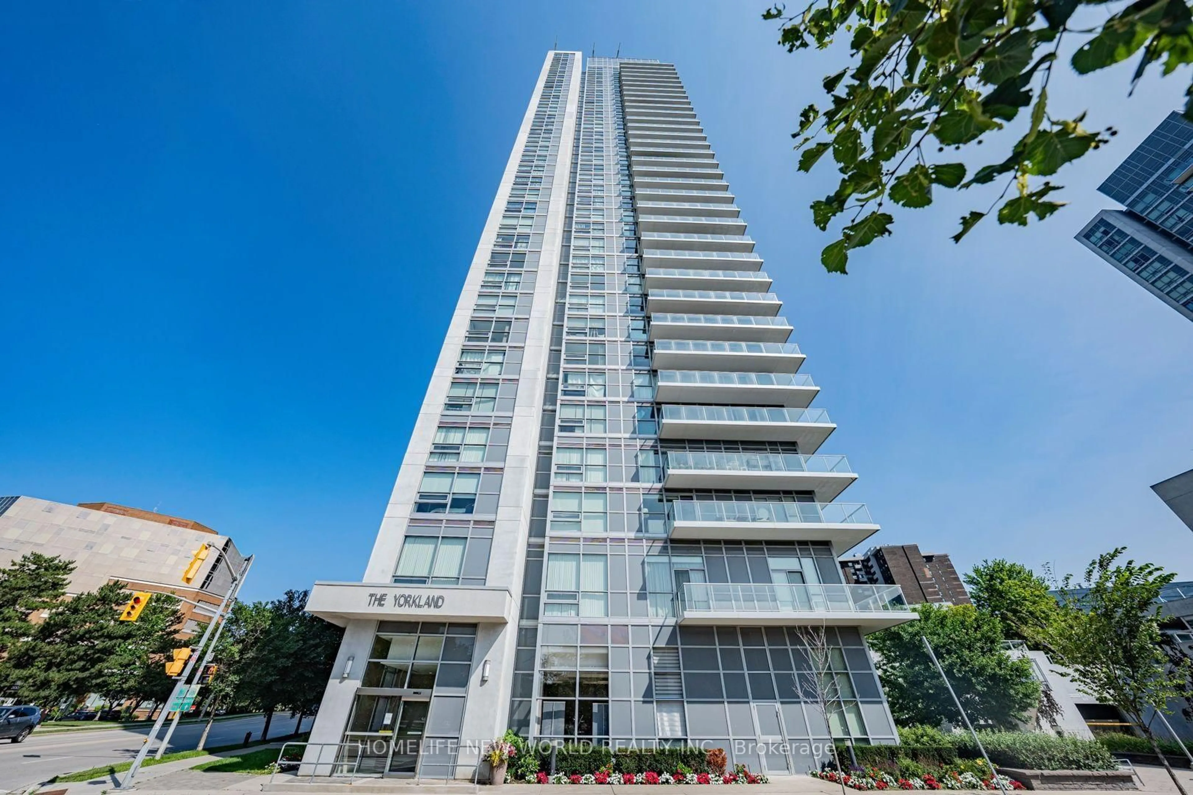 Indoor foyer for 275 Yorkland Rd #3207, Toronto Ontario M2J 0B4