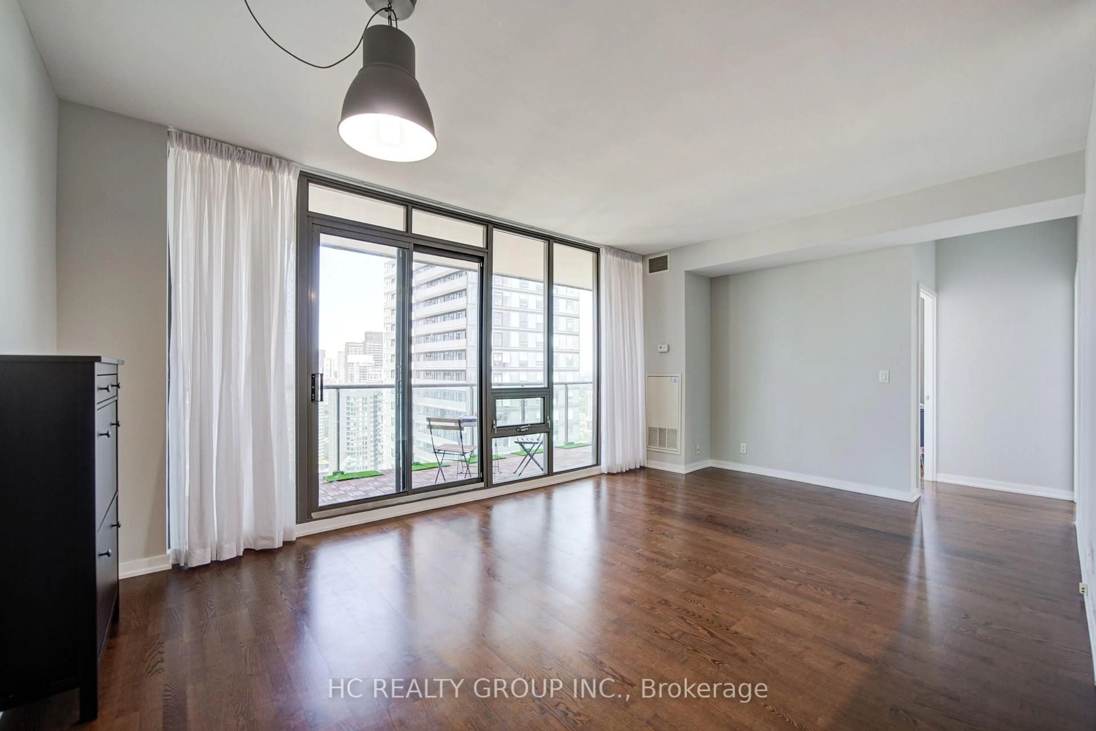 A pic of a room for 33 Lombard St #3504, Toronto Ontario M5C 3H8