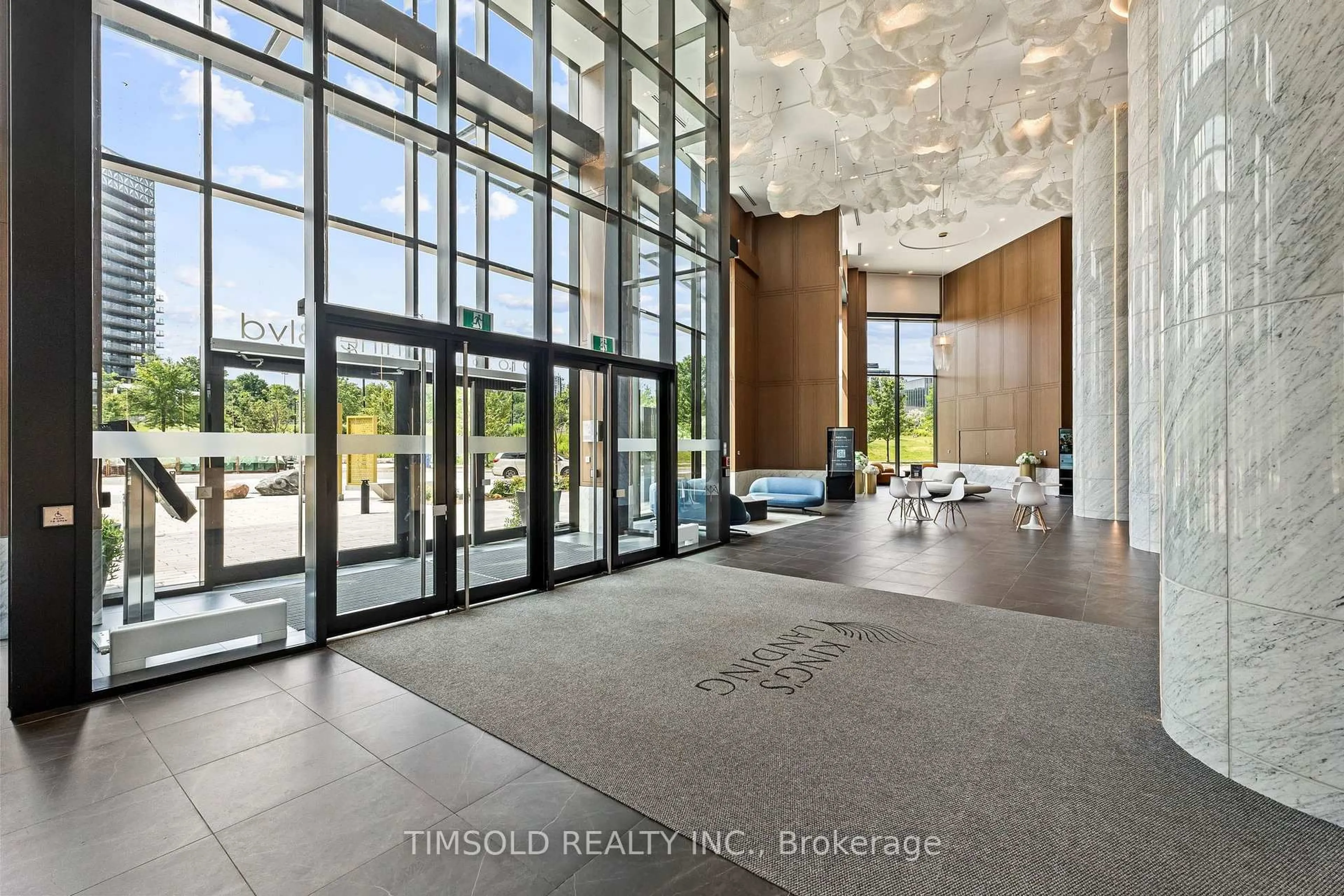 Indoor foyer for 18 Esther Shiner Blvd #1609, Toronto Ontario M2K 0J7