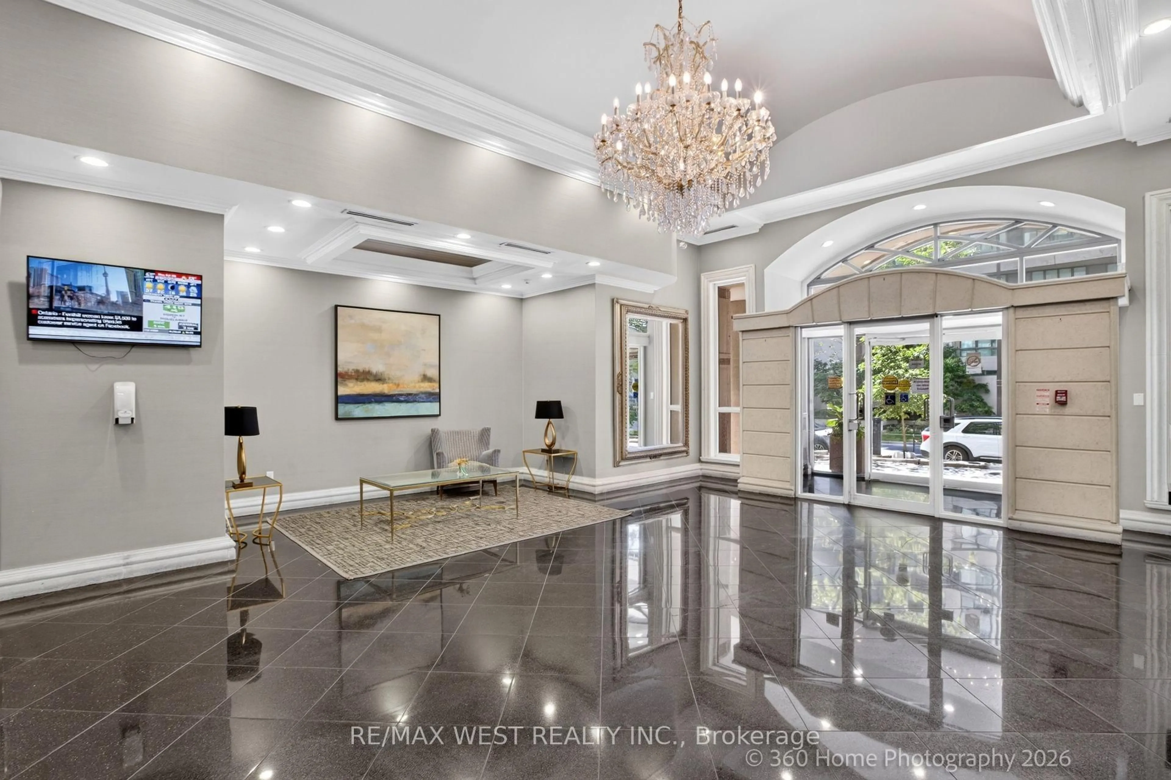 Indoor foyer for 7 Lorraine Dr #706, Toronto Ontario M2N 7H2