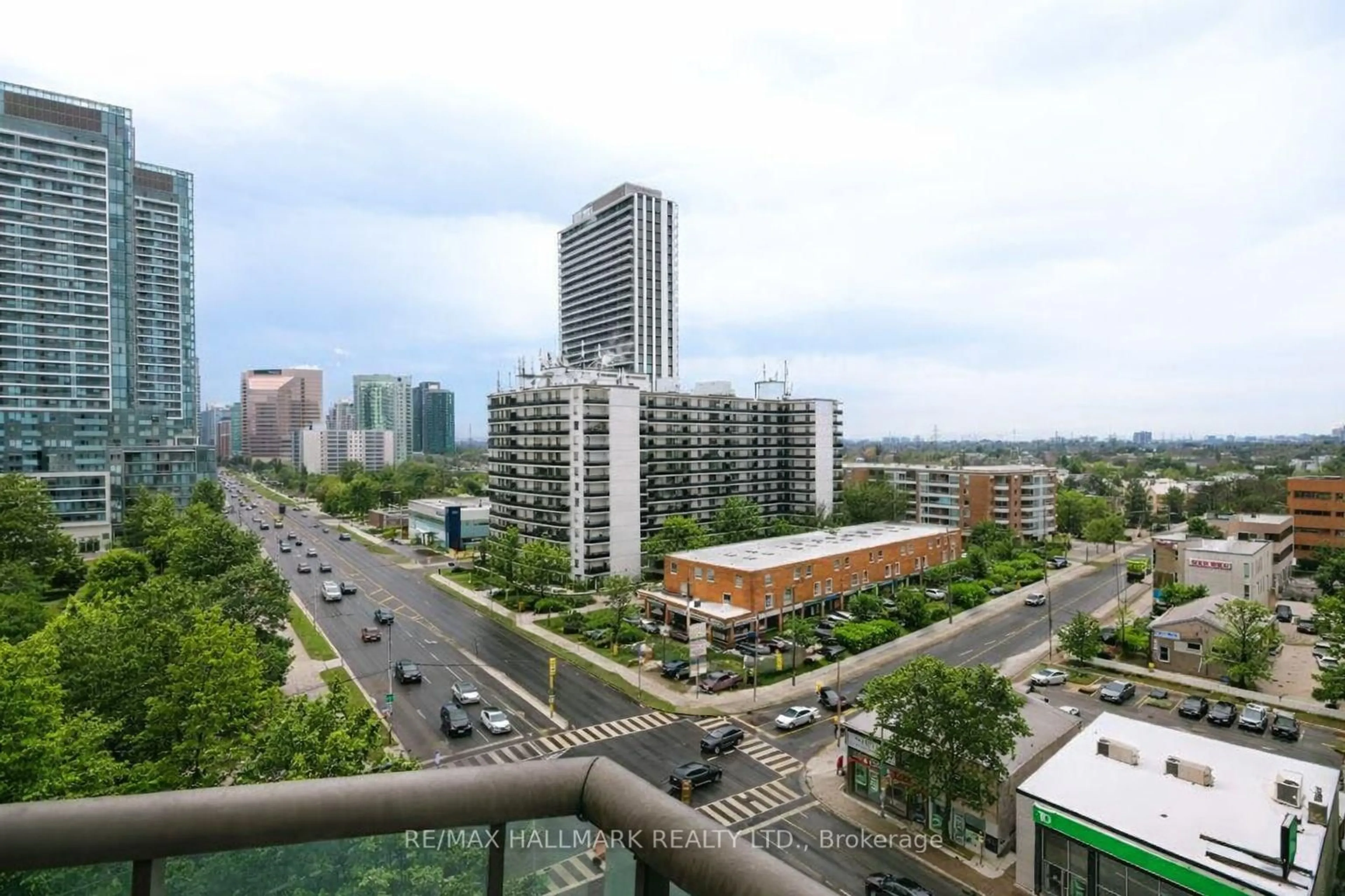 Balcony in the apartment, city buildings view from balcony for 5949 Yonge St #1105, Toronto Ontario M2M 3V8