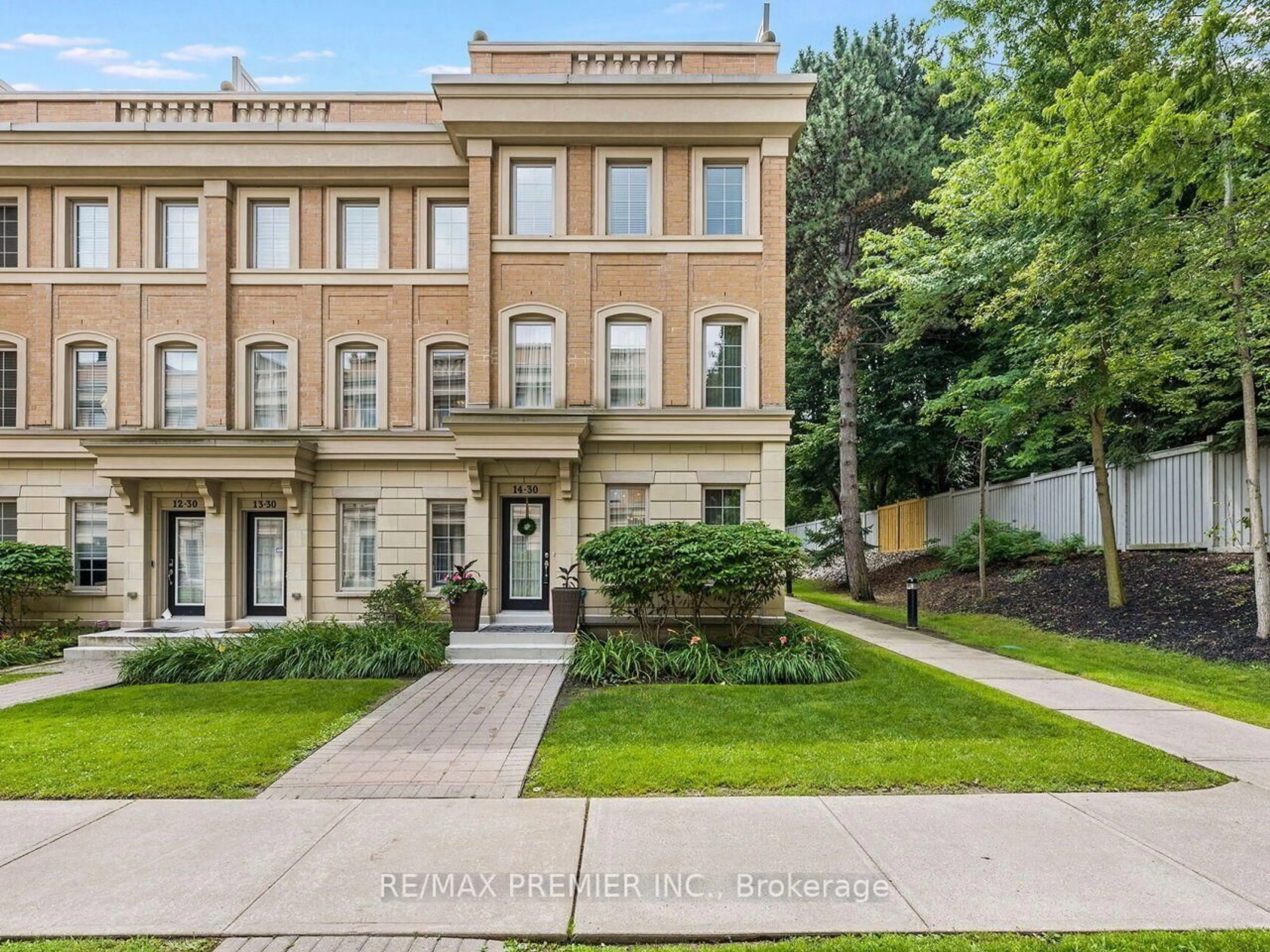 Unknown for 30 Hargrave Lane #14, Toronto Ontario M4N 0A4