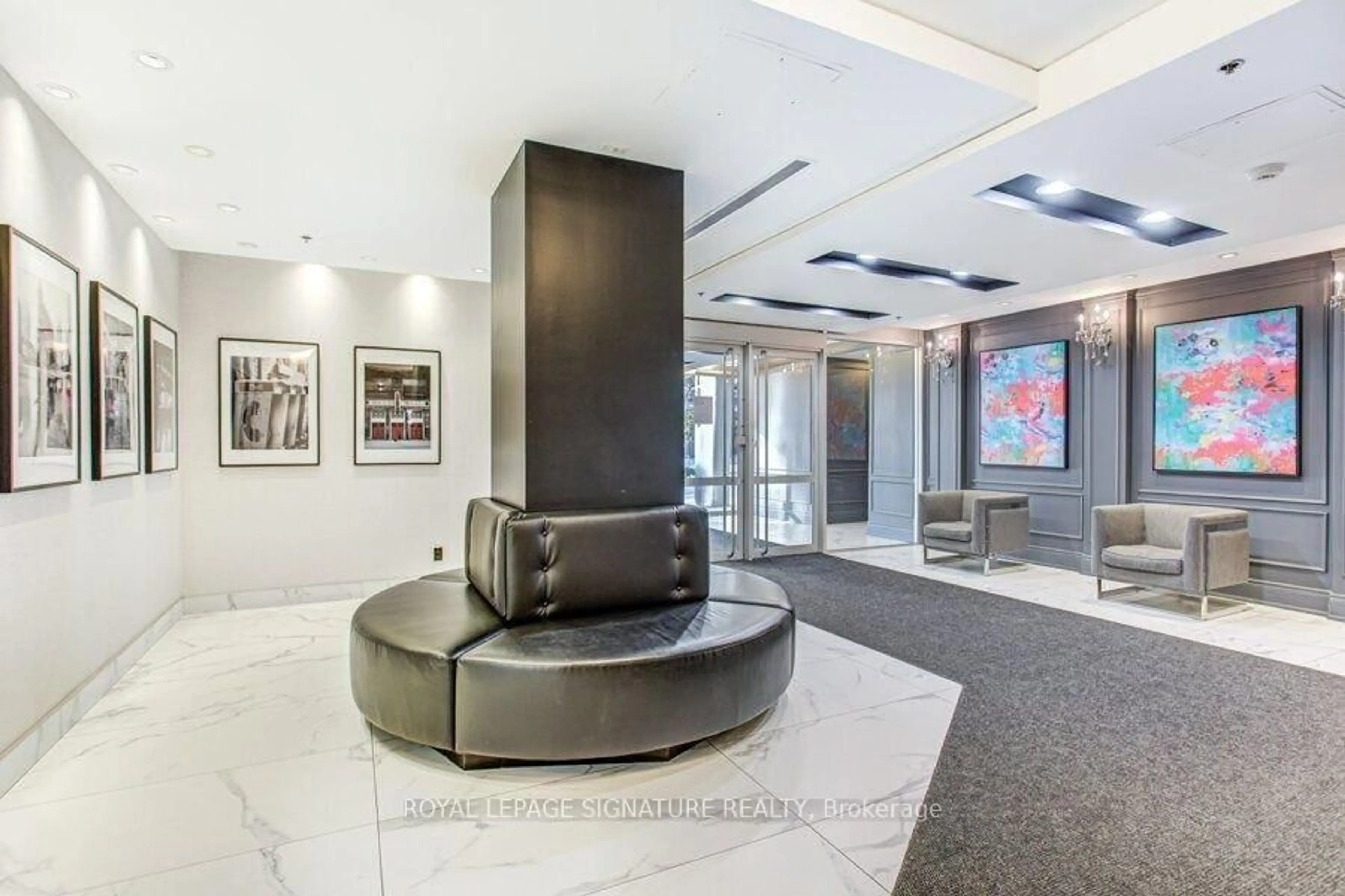 Lobby for 1029 King St #438, Toronto Ontario M6K 3M9