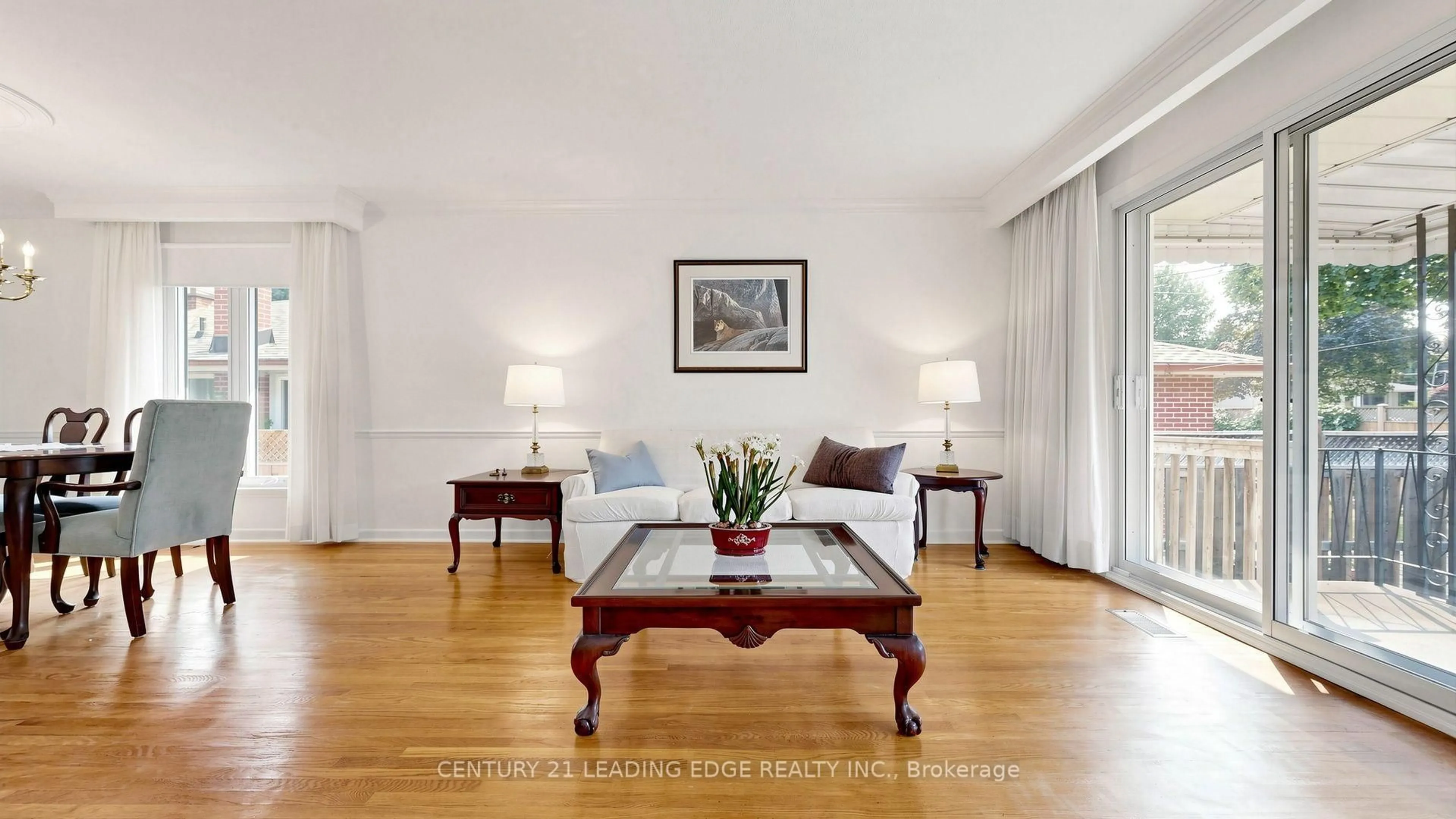 Living room with furniture, wood/laminate floor for 11 Colwick Dr Dr, Toronto Ontario M2K 2G2