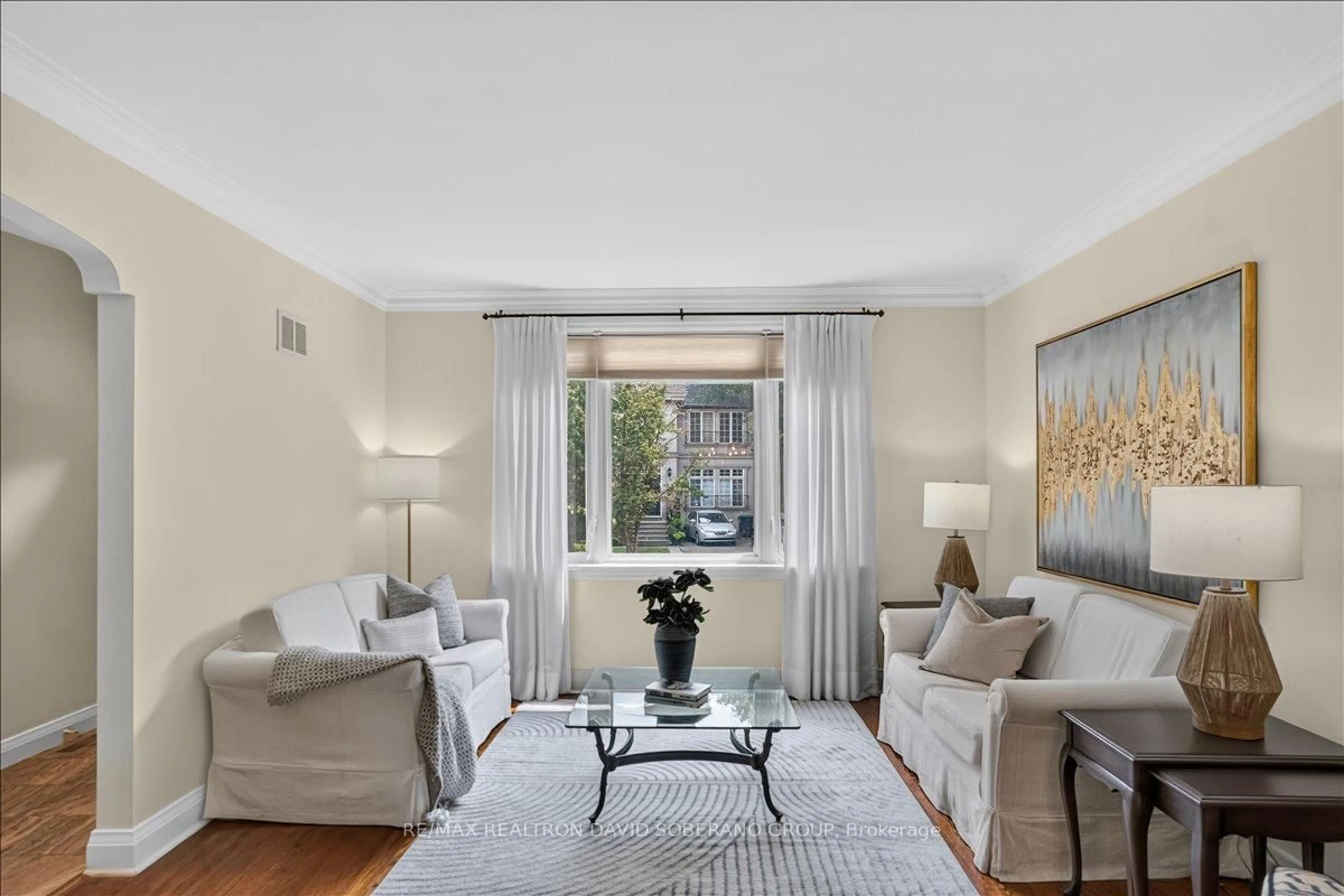 Living room with furniture, unknown for 42 De Quincy Blvd, Toronto Ontario M3H 1Y5