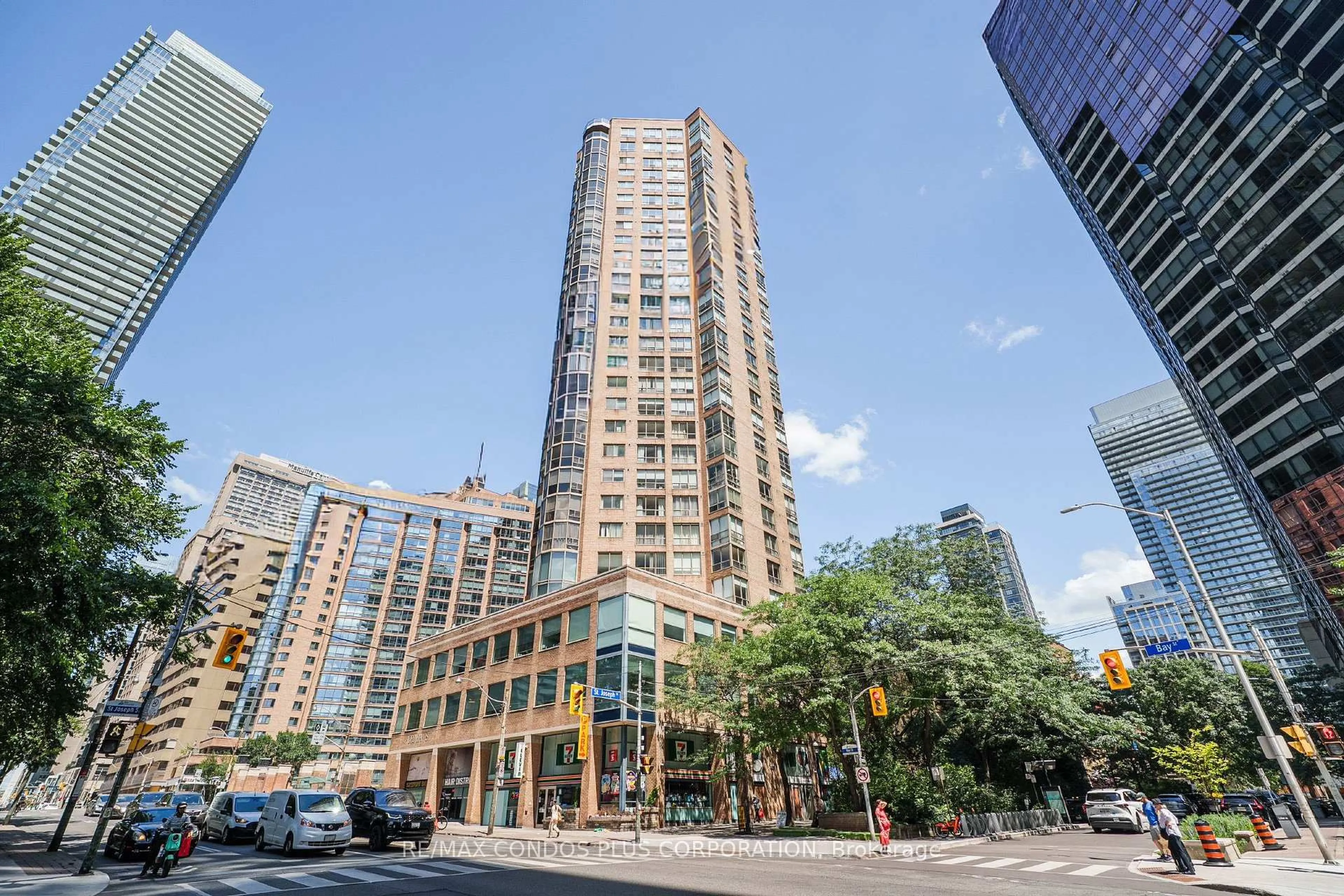 Unknown for 44 St Joseph St #1811, Toronto Ontario M4Y 2W4