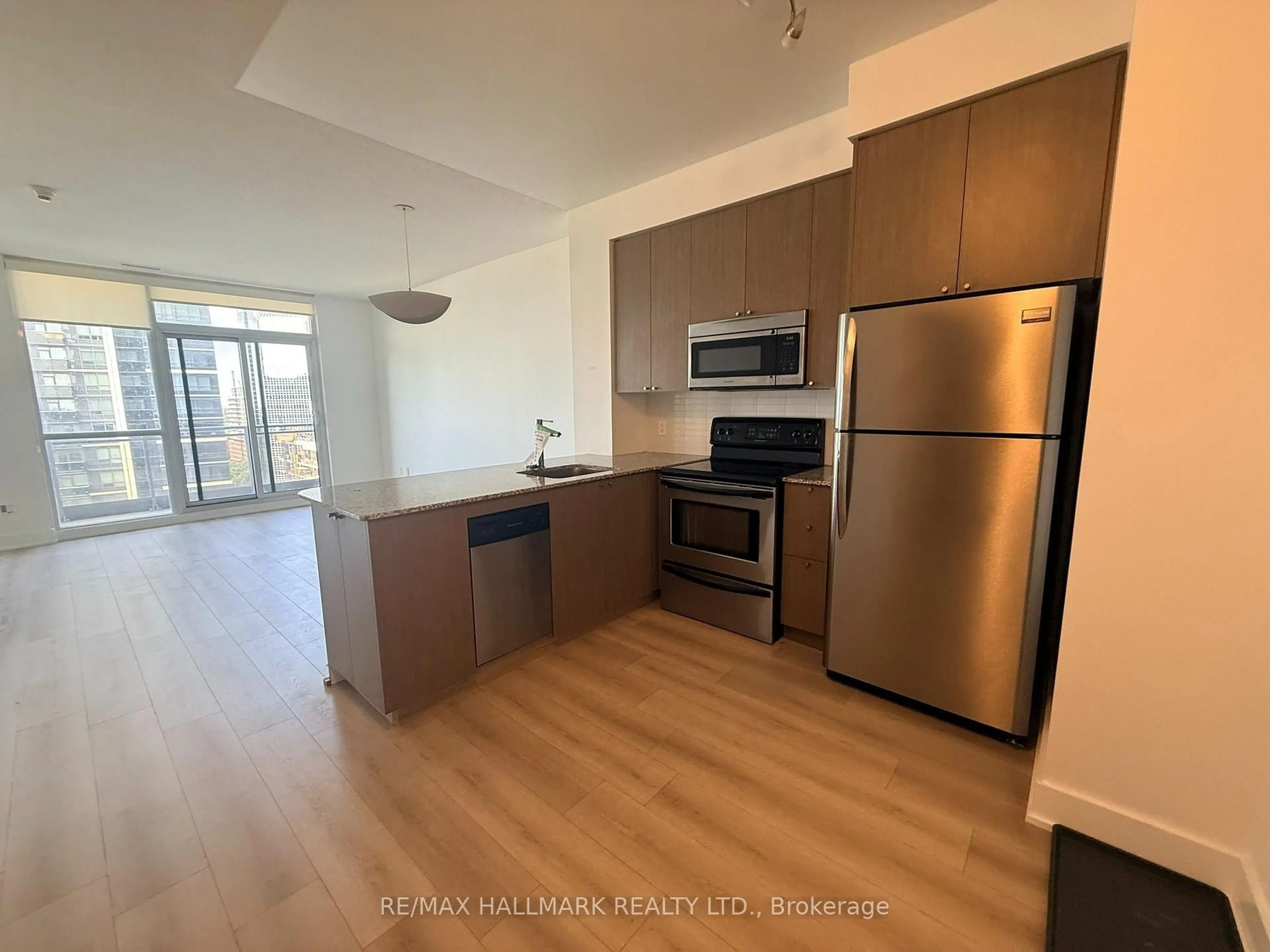 Standard kitchen, unknown for 23 Sheppard Ave #2011, Toronto Ontario M2N 0C8