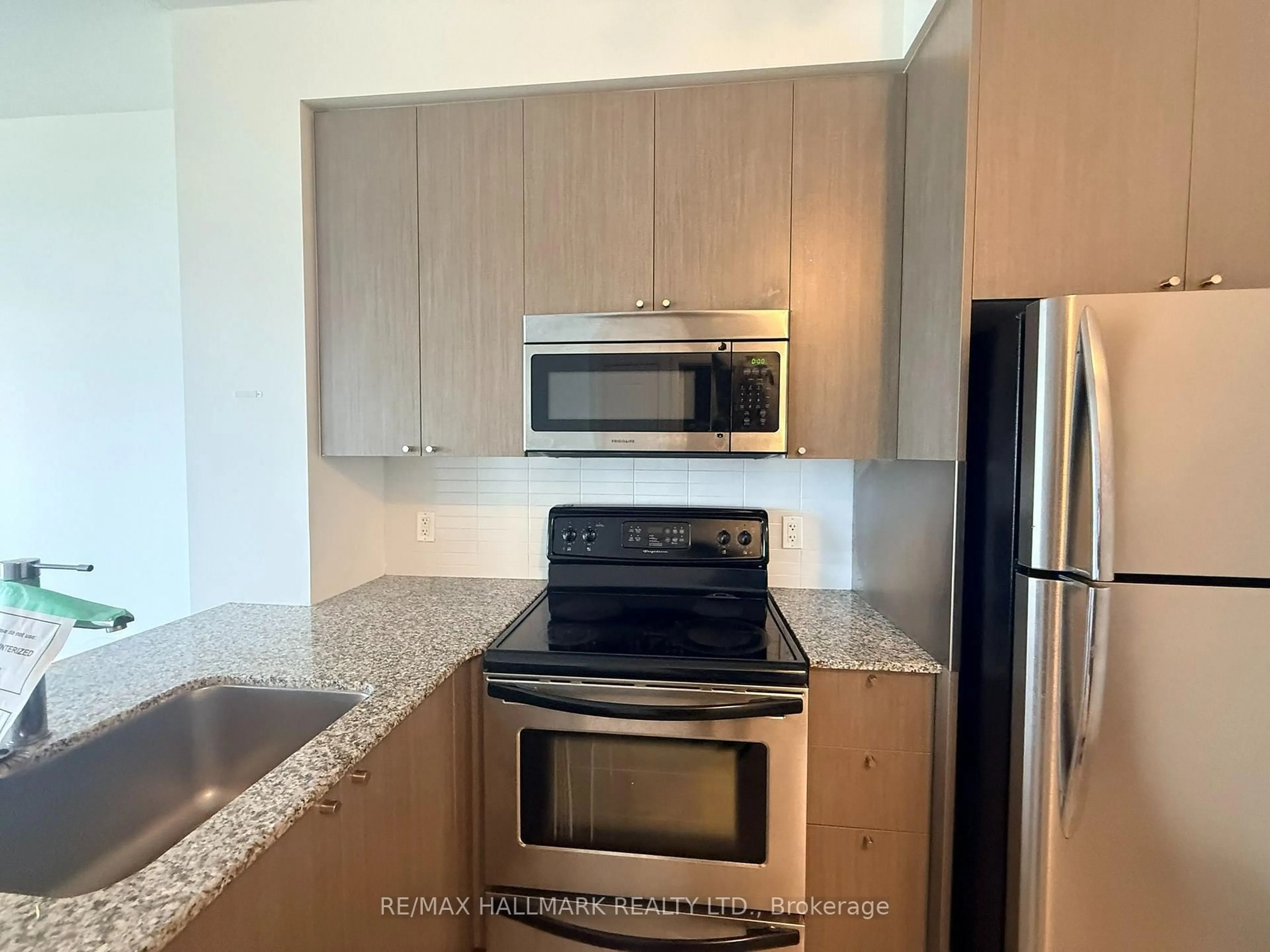 Standard kitchen, unknown for 23 Sheppard Ave #2011, Toronto Ontario M2N 0C8