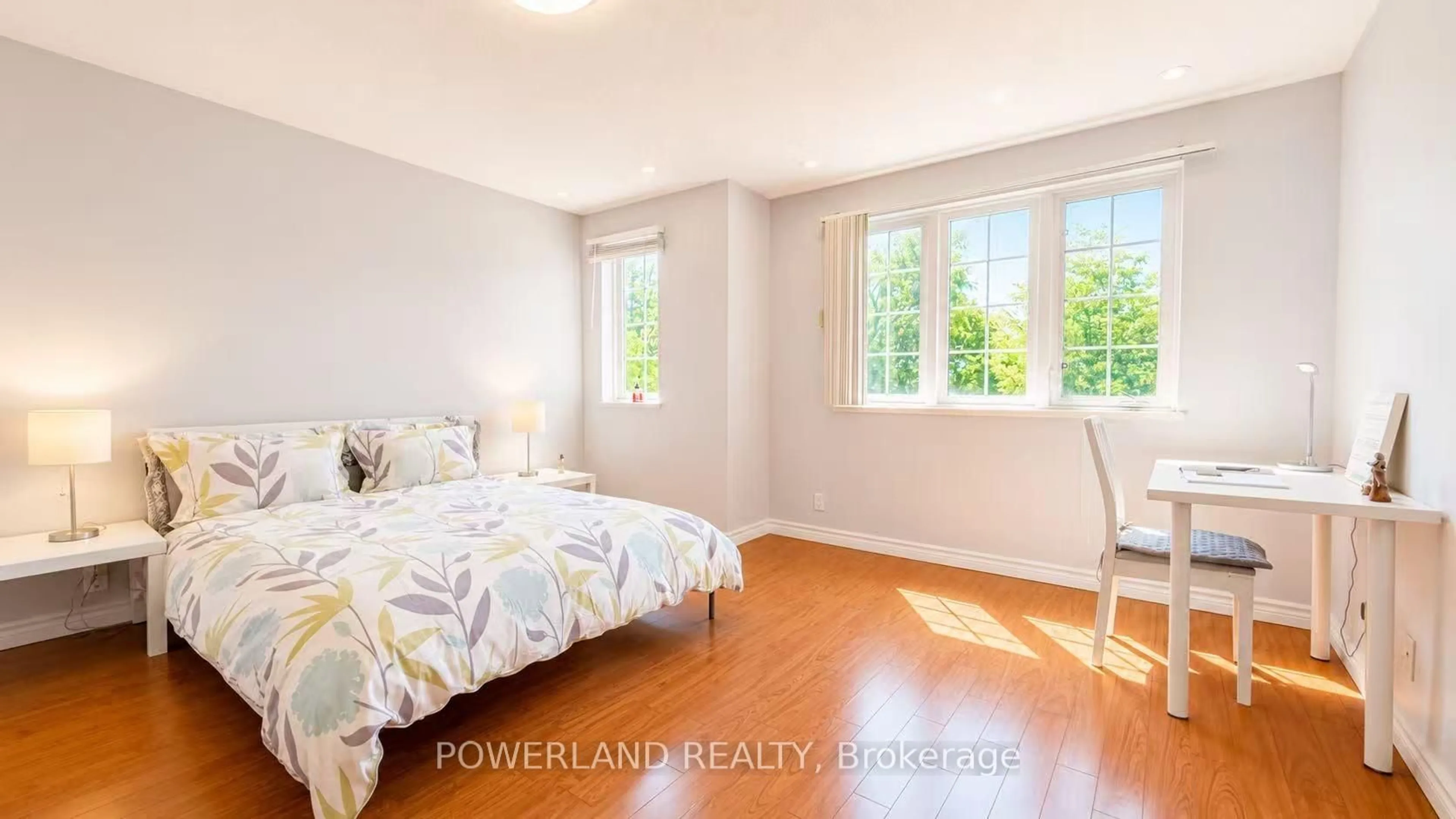 Bedroom with bed, wood/laminate floor for 28 Sommerset Way #1120, Toronto Ontario M2N 6W7