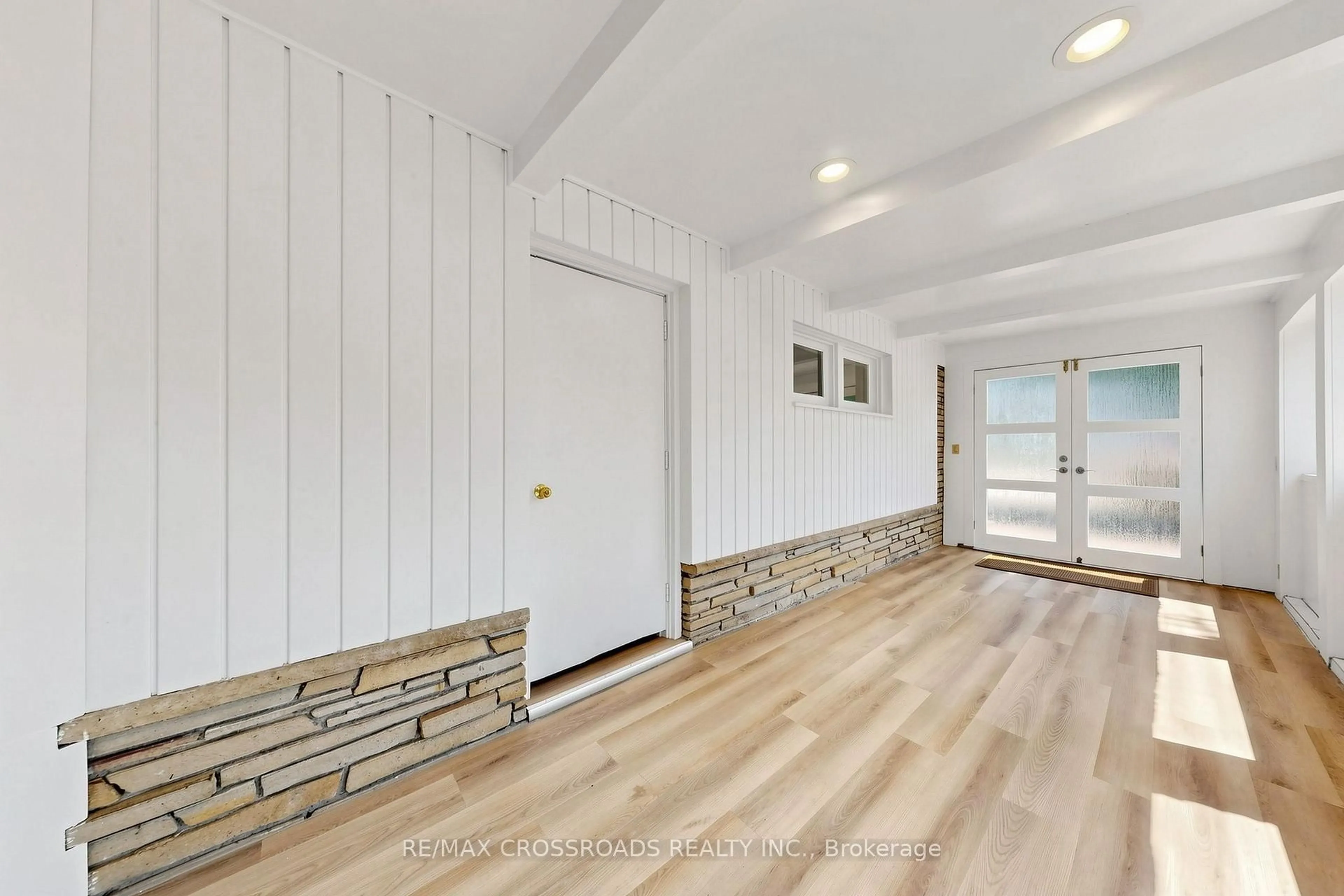 Indoor entryway for 15 Alamosa Dr, Toronto Ontario M2J 2N6