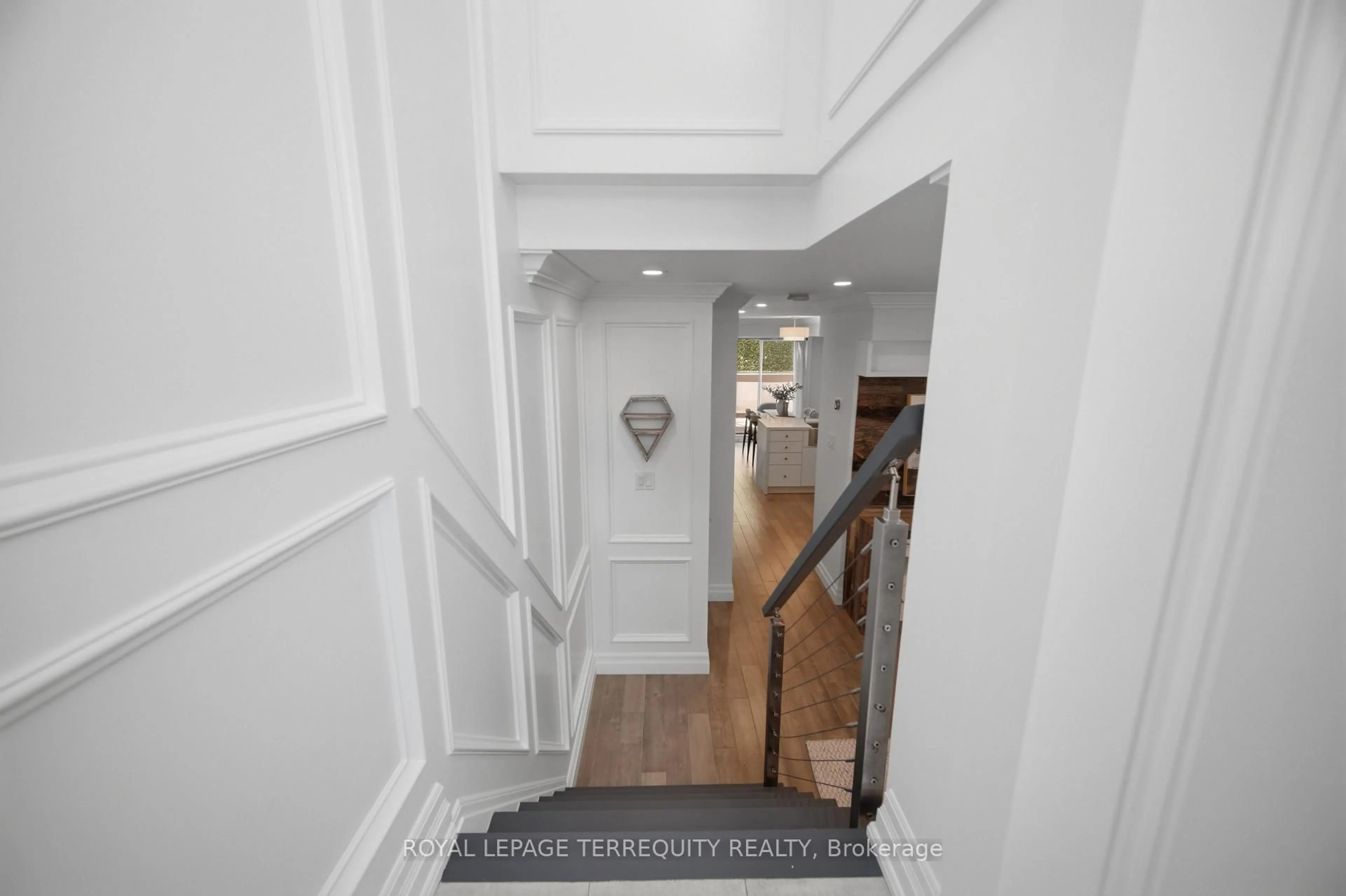 Indoor entryway for 10 Merchant Lane #148, Toronto Ontario M6P 4J6