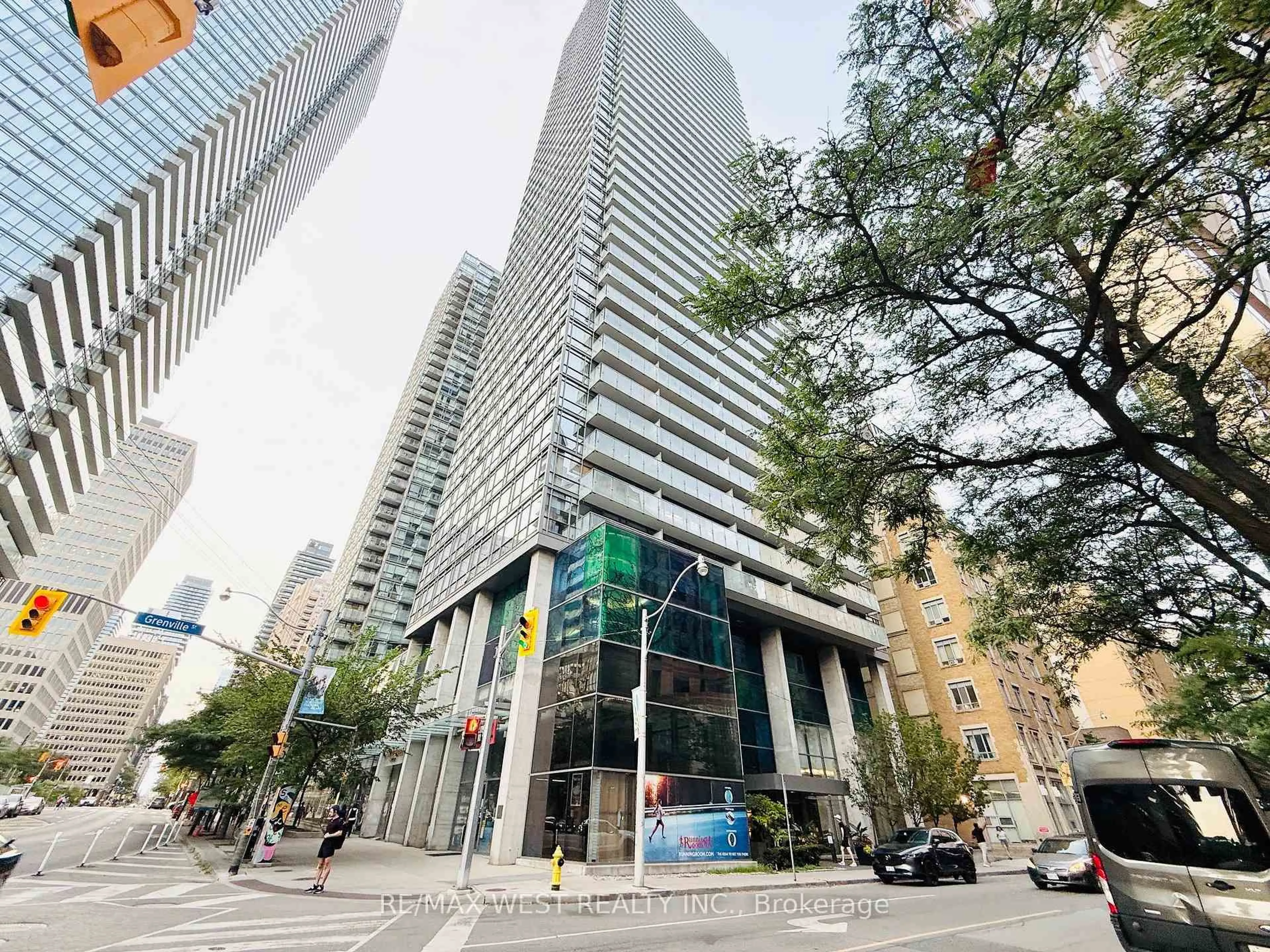 Unknown for 38 Grenville St #1203, Toronto Ontario M4Y 1A9