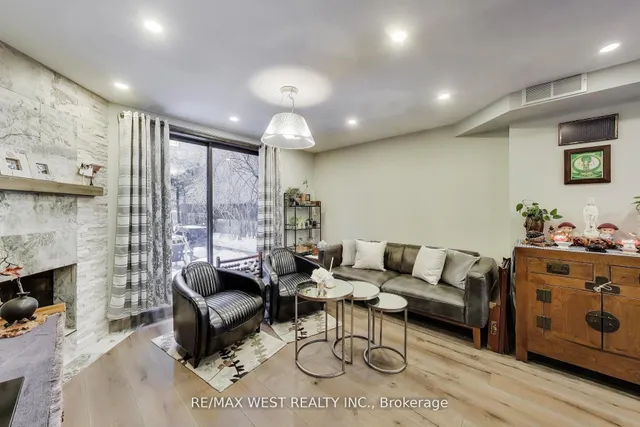 21 Dundonald St, Toronto 4