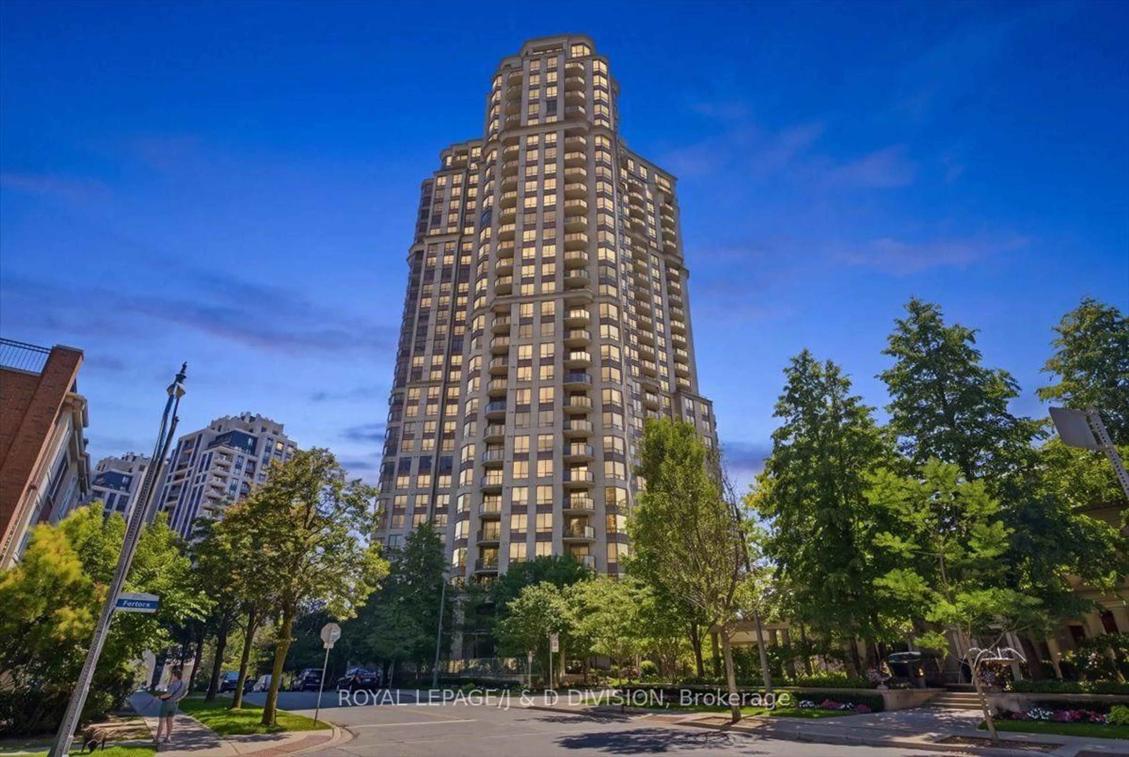 Unknown for 80 Harrison Garden Blvd #828, Toronto Ontario M2N 7E3
