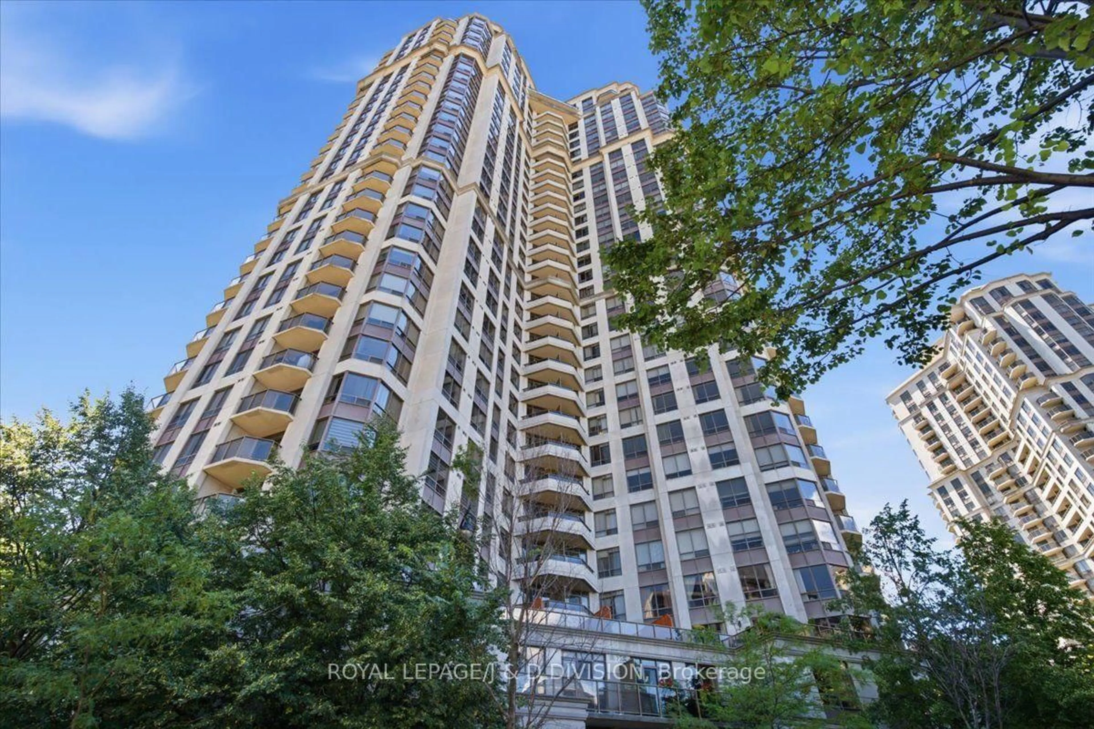 A pic from outside/outdoor area/front of a property/back of a property/a pic from drone, city buildings view from balcony for 80 Harrison Garden Blvd #828, Toronto Ontario M2N 7E3
