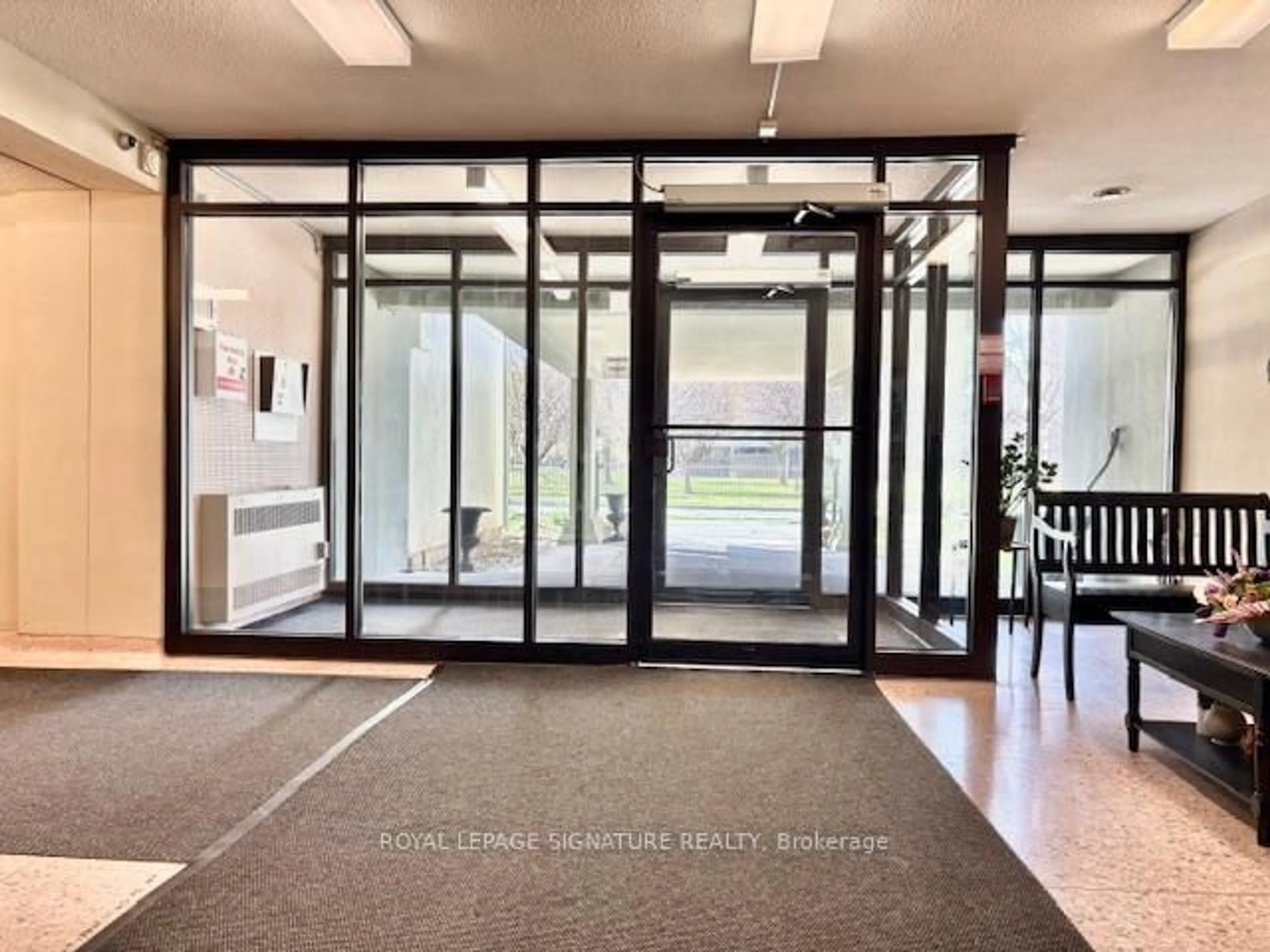 Indoor foyer for 70 Old Sheppard Ave #112, Toronto Ontario M2J 3L6