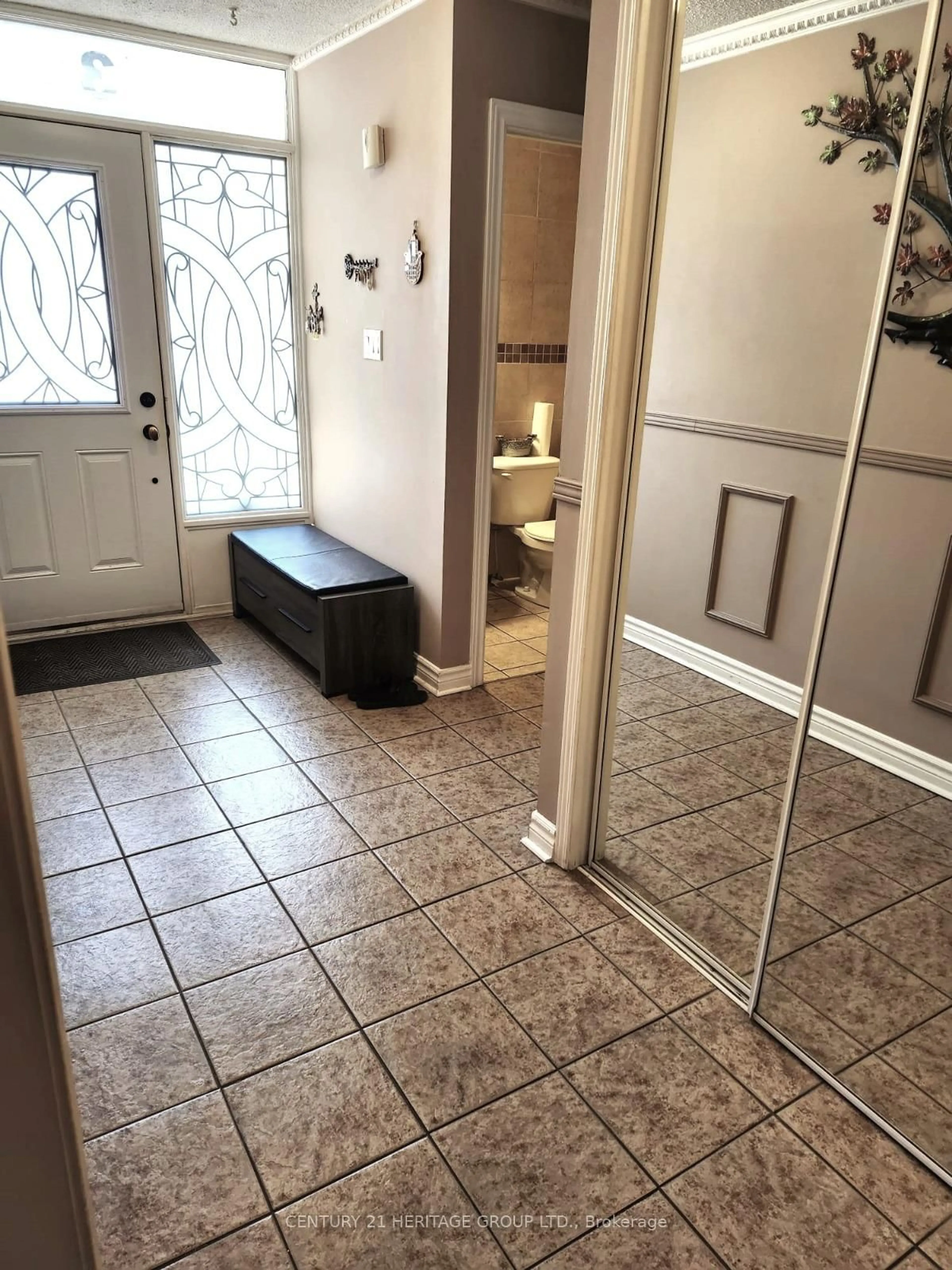 Indoor entryway for 131 Black Hawk Way, Toronto Ontario M2R 3L7