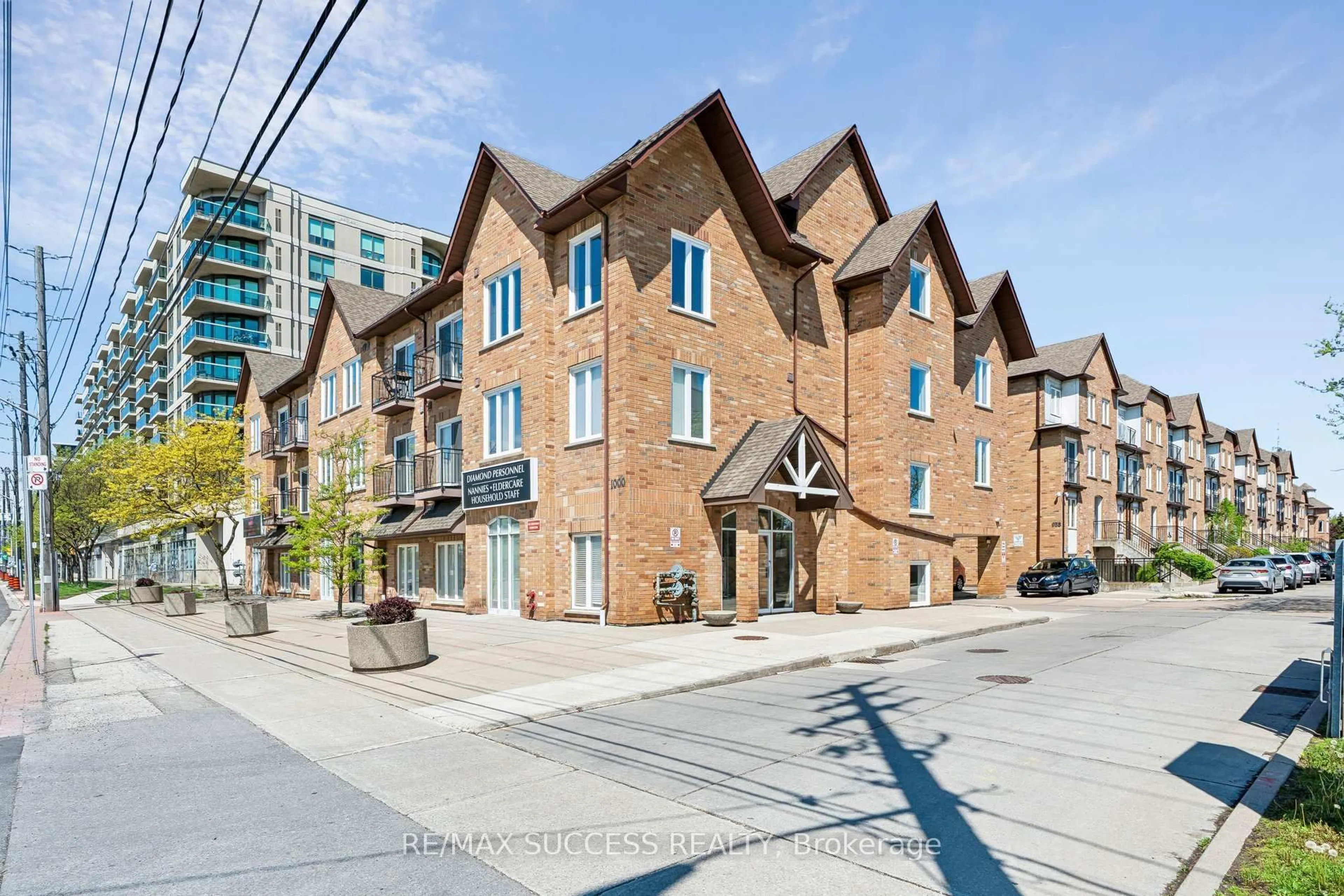Patio, street for 1000 Sheppard Ave #301, Toronto Ontario M3H 2T6