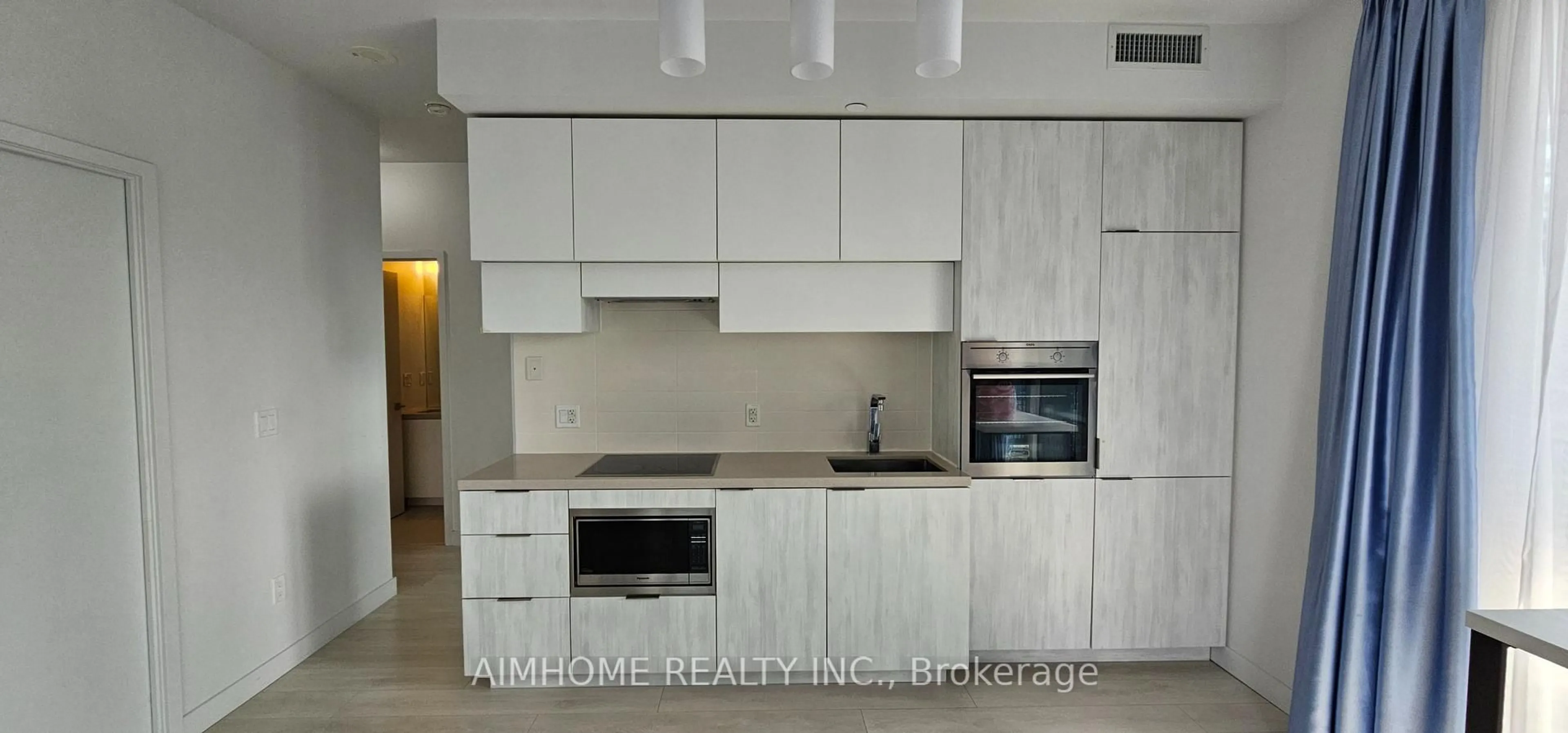 Unknown for 8 Eglinton Ave #1711, Toronto Ontario M4P 0C1