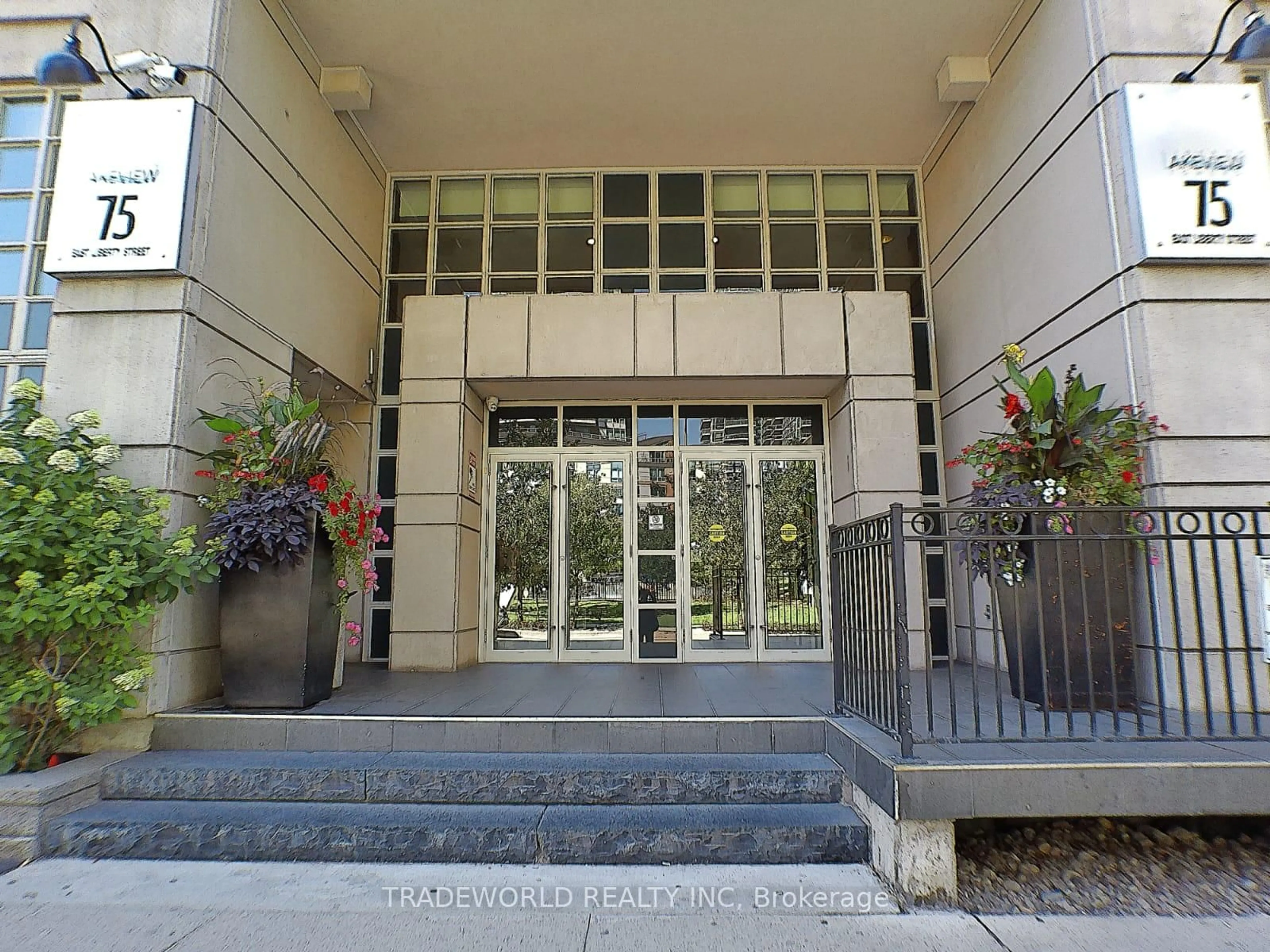 Indoor foyer for 75 East Liberty St #1205, Toronto Ontario M6K 3R3