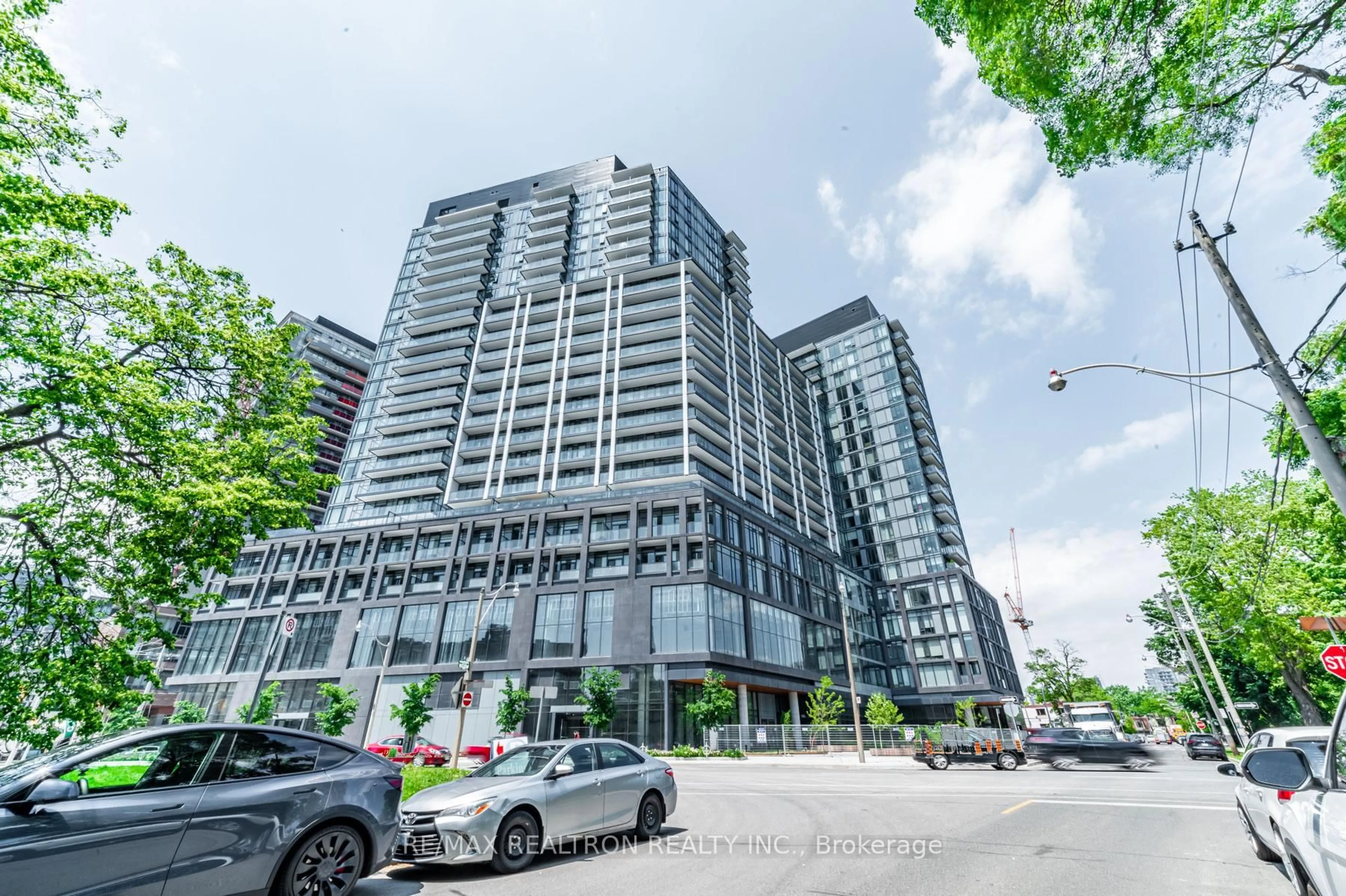 Indoor foyer for 50 Power St #532, Toronto Ontario M5A 0V3