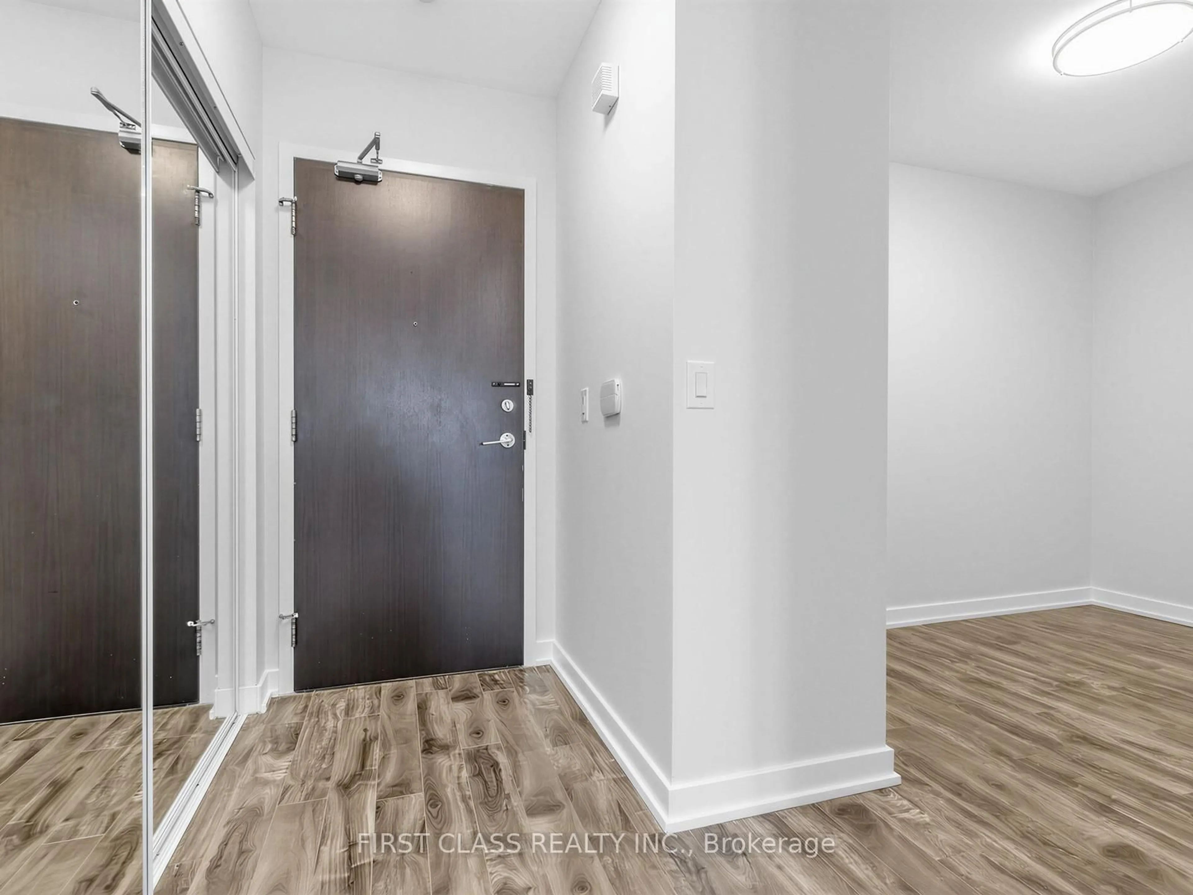 Indoor entryway for 38 Dan Leckie Way #715, Toronto Ontario M5V 2V6