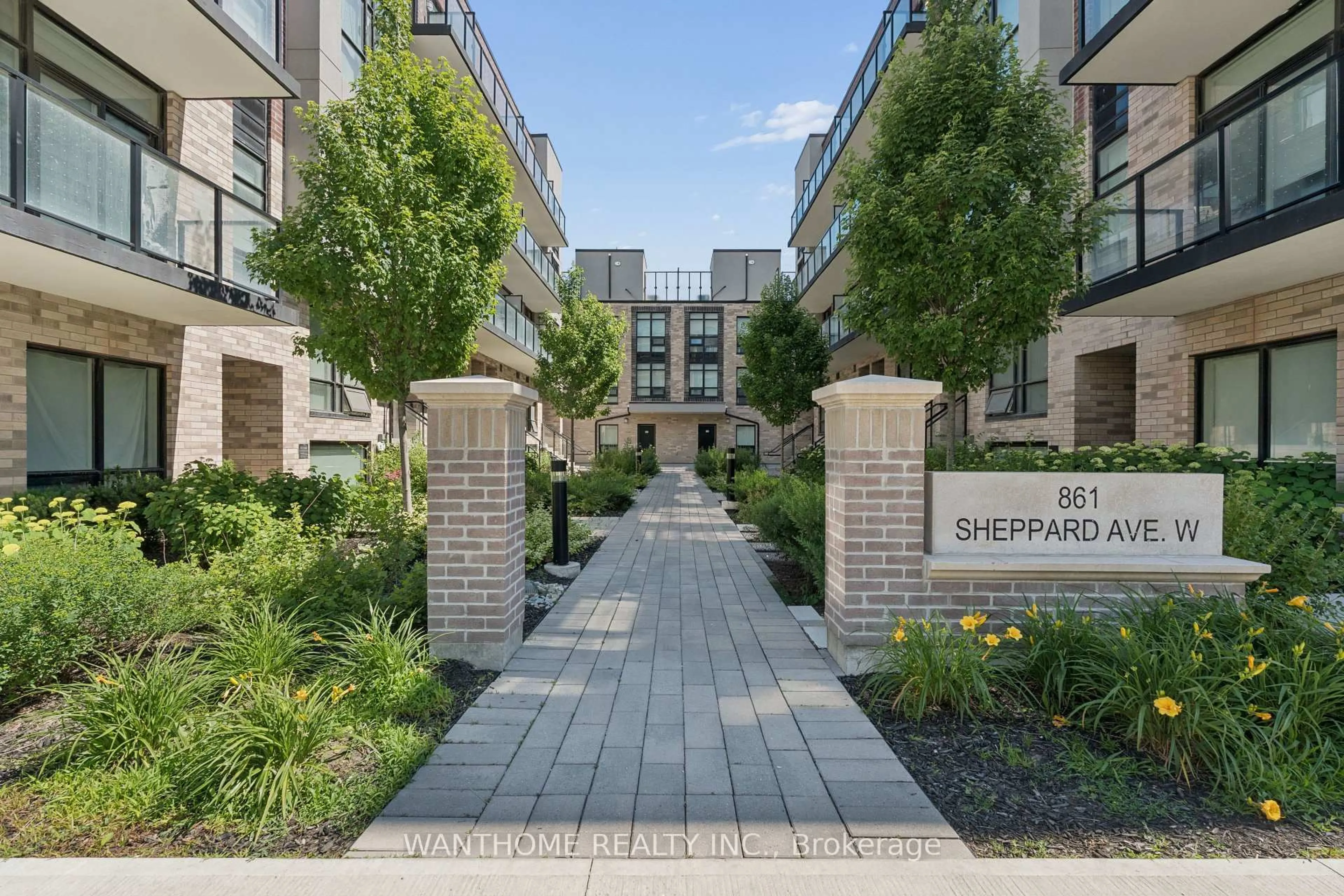 Patio, building for 861 Sheppard Ave #15, Toronto Ontario M3H 0E9