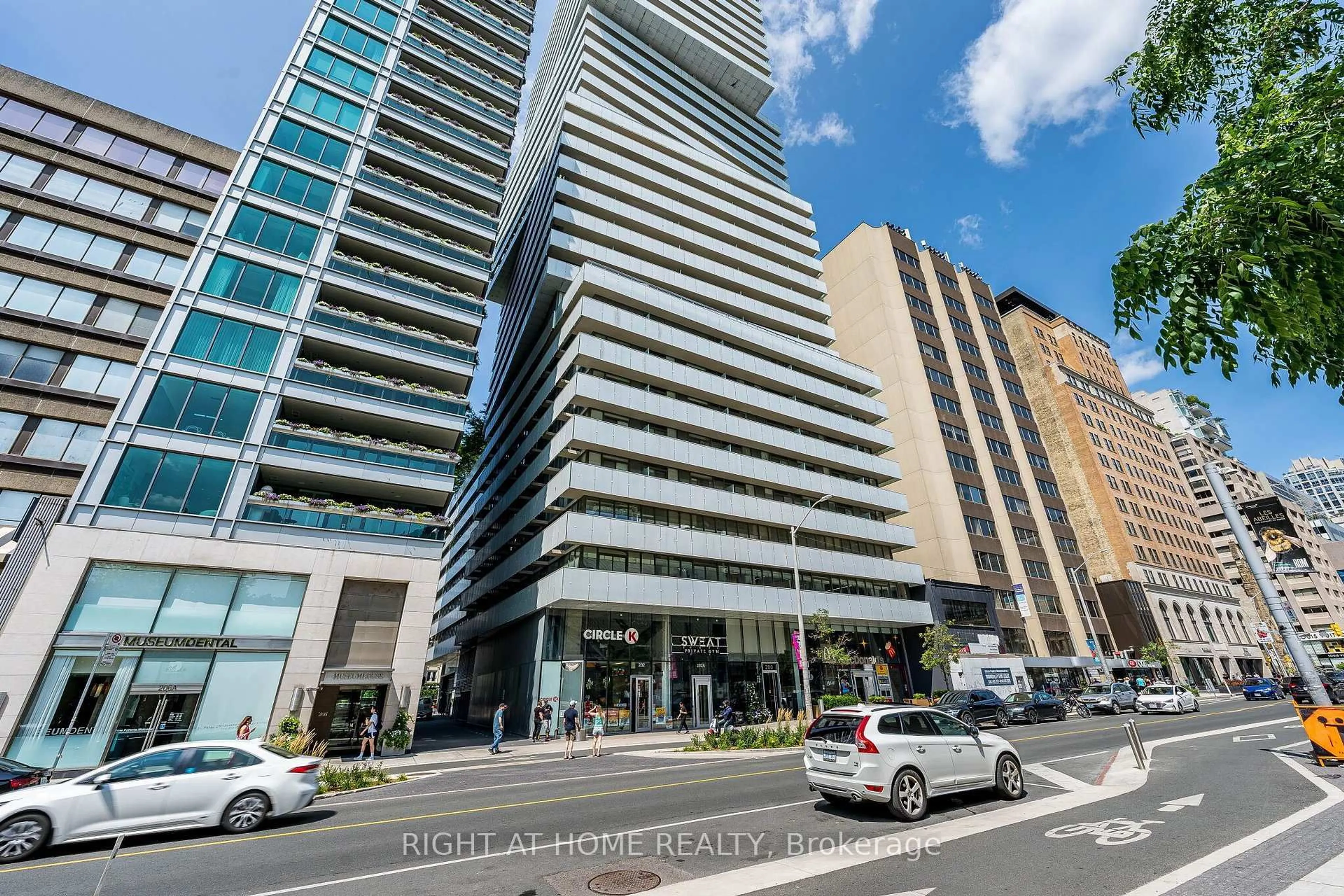 Unknown for 200 Bloor St #1604, Toronto Ontario M5S 0B1