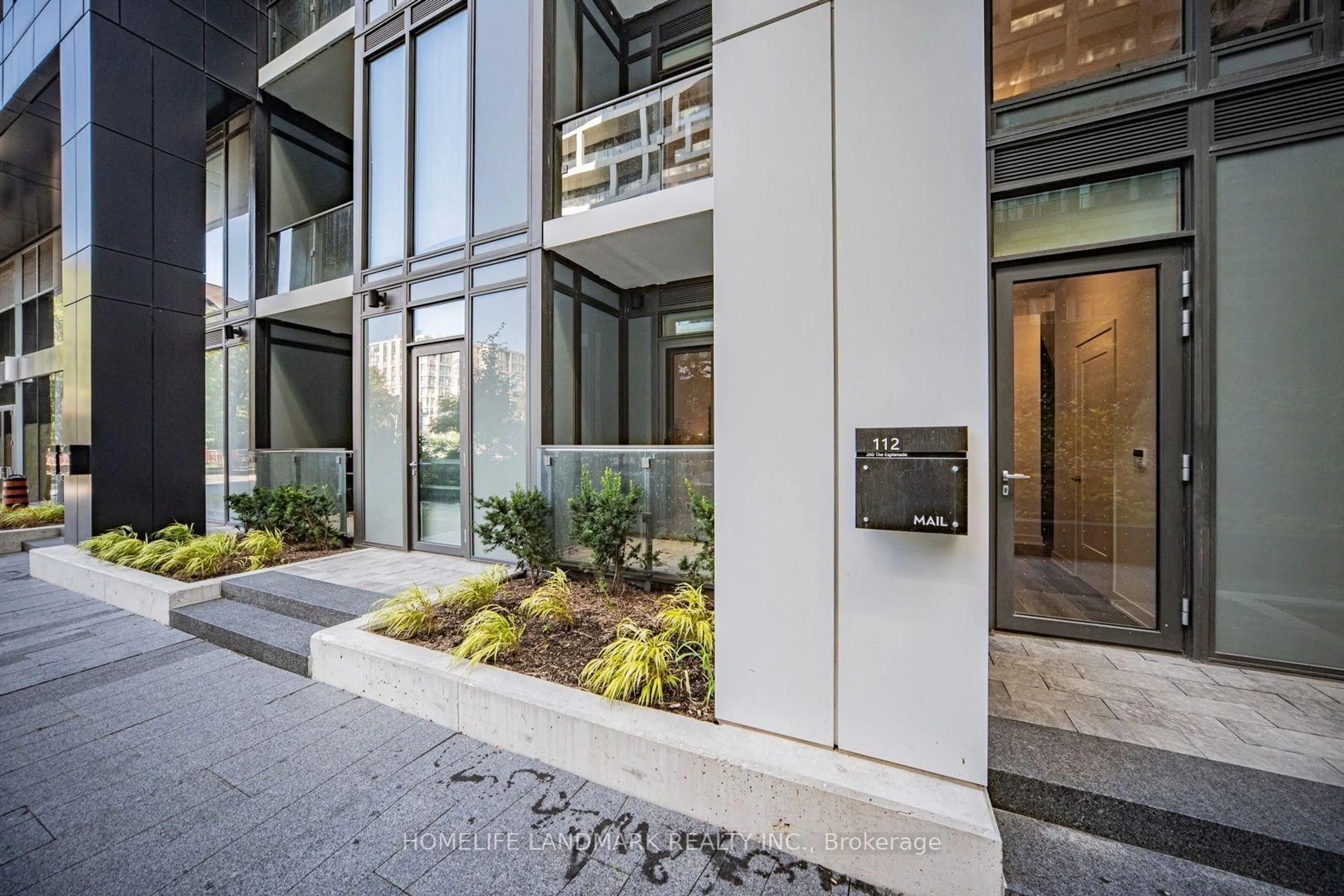 Indoor foyer for 121 Lower Sherbourne St #TH-112, Toronto Ontario M5A 0W8