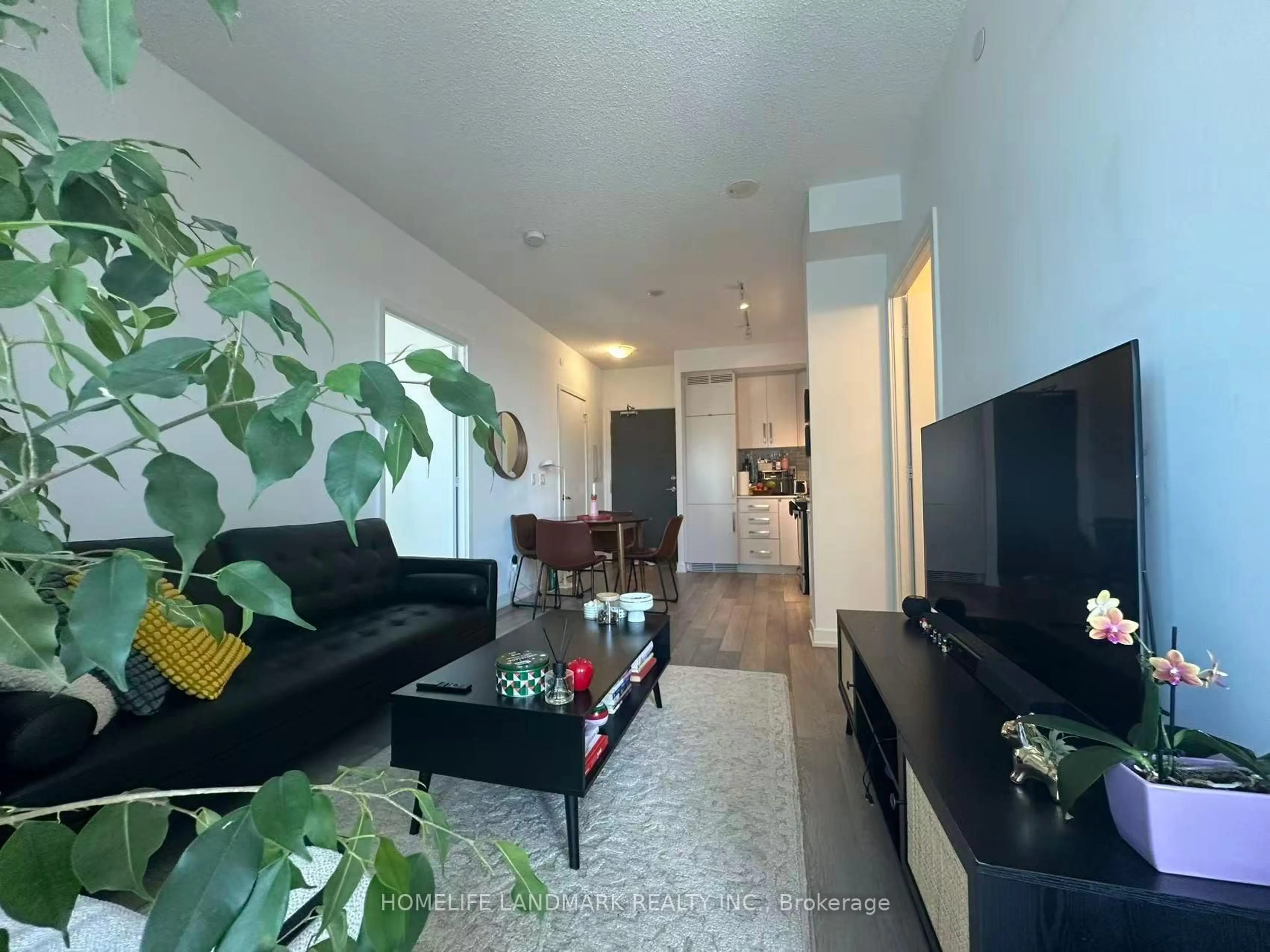 Living room with furniture, unknown for 5180 Yonge St #2807, Toronto Ontario M2N 5P6
