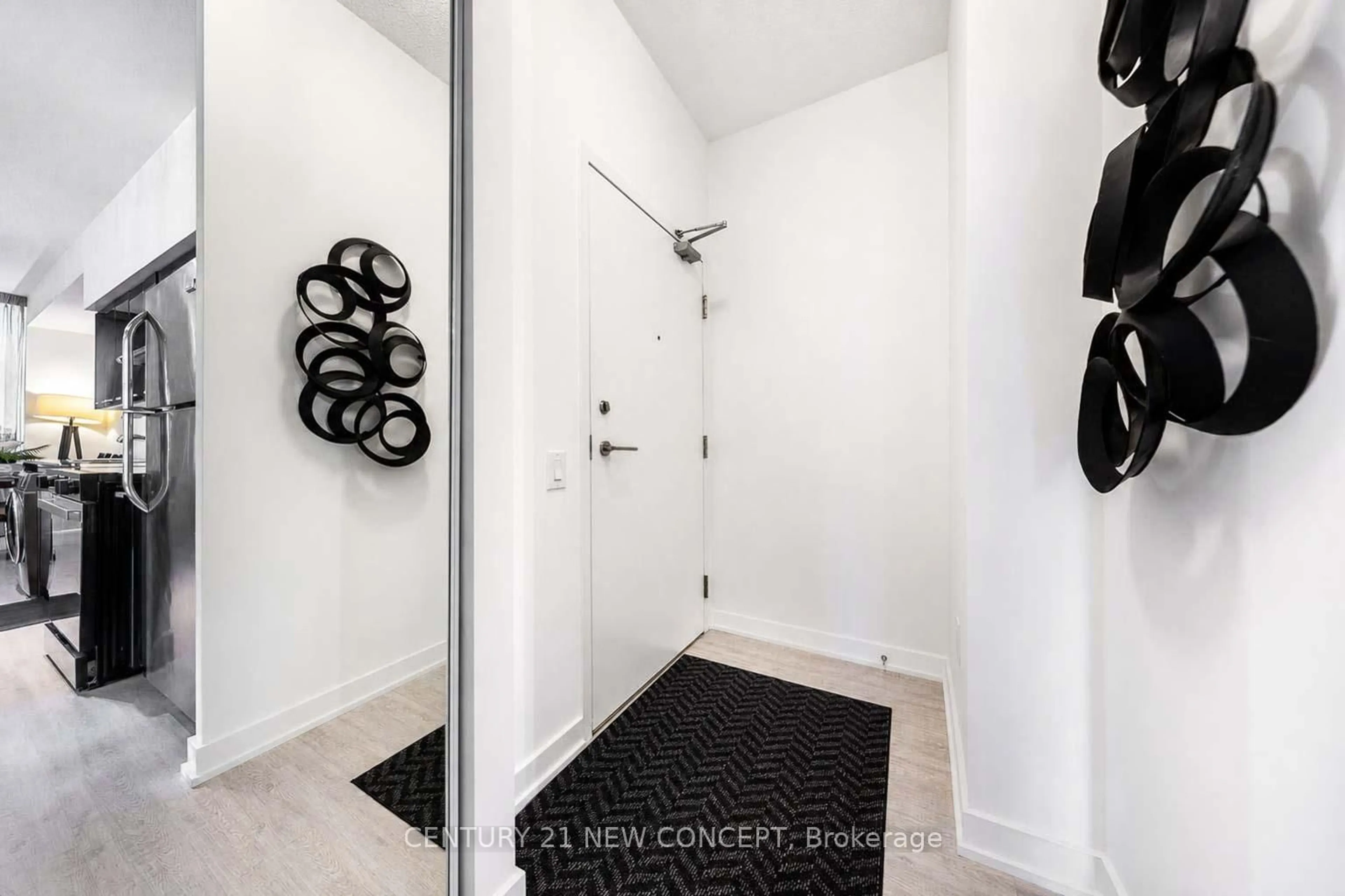 Indoor entryway for 29 Singer Crt #3109, Toronto Ontario M2K 0B3