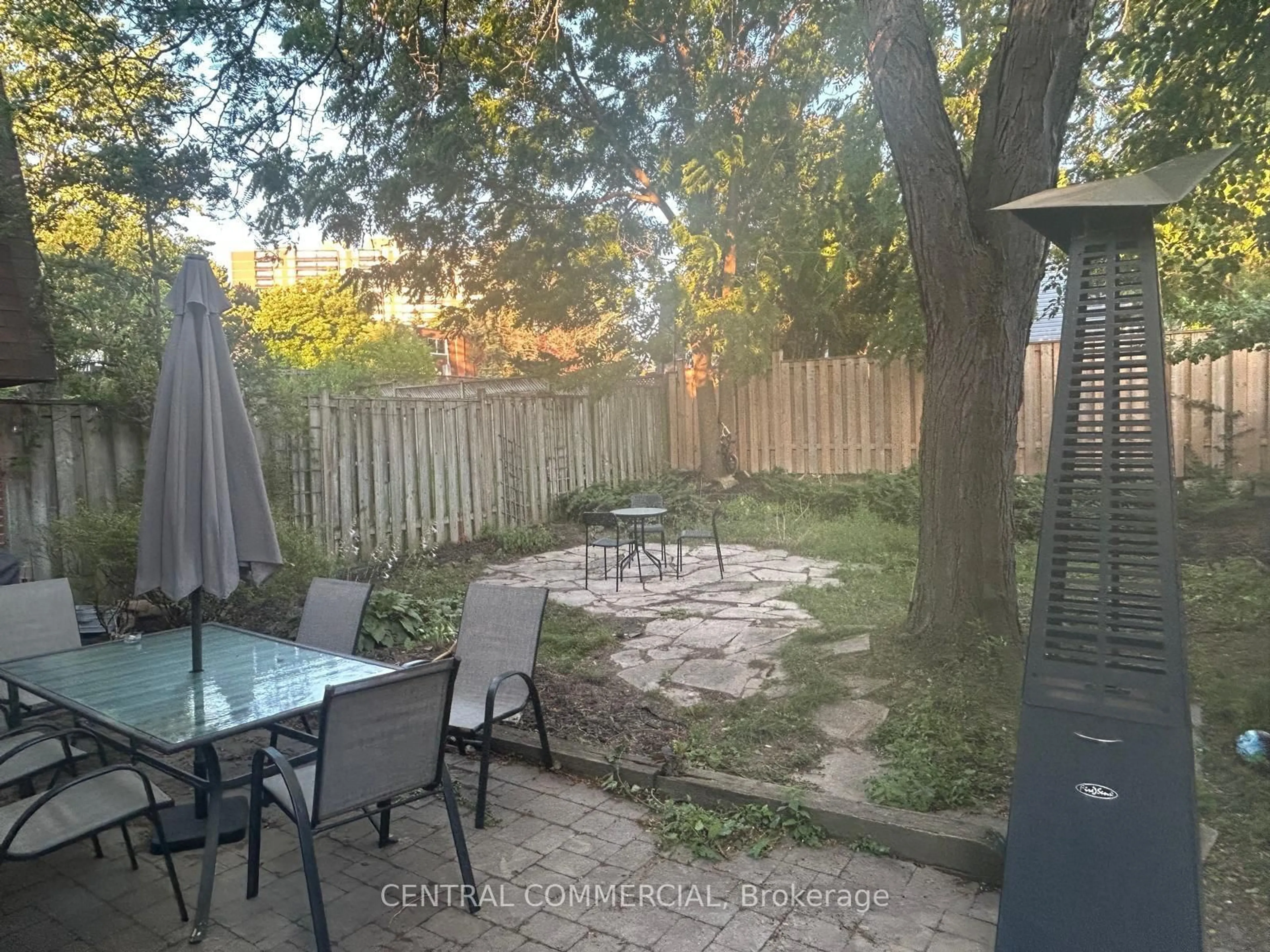 Patio, street for 57 Lynch Rd, Toronto Ontario M2J 2V6