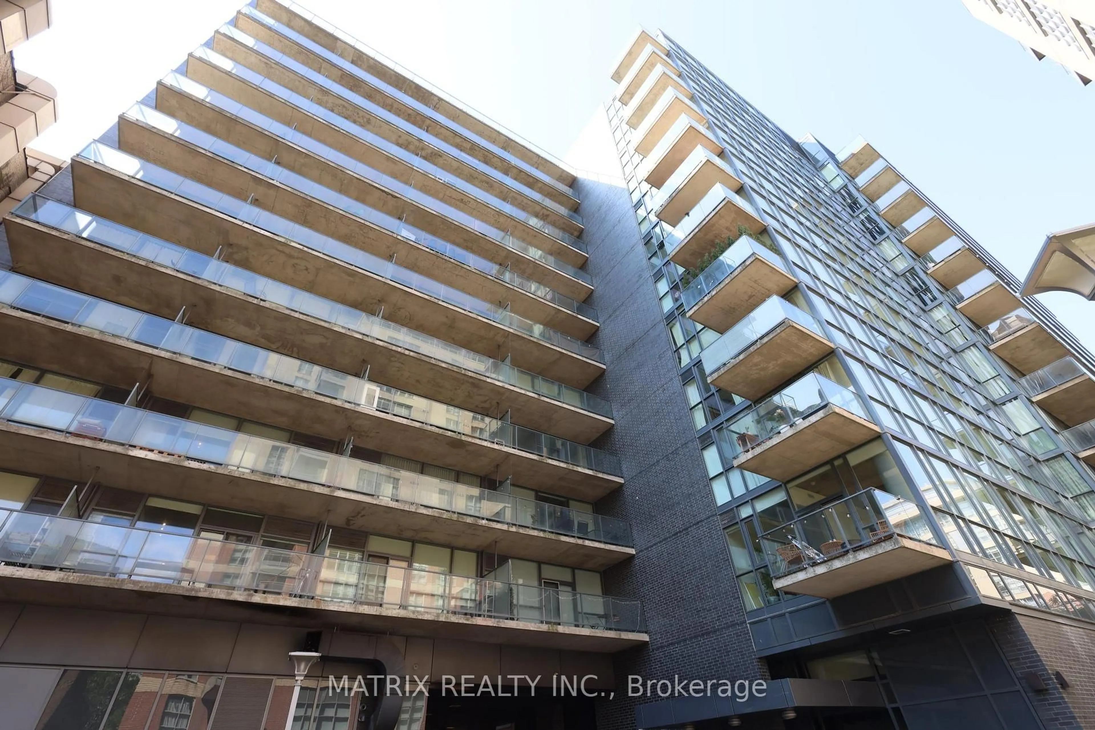 Blurry image for 478 King St #911, Toronto Ontario M5V 0A8