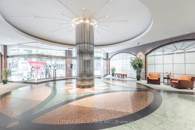 7 King St #1017, Toronto 3