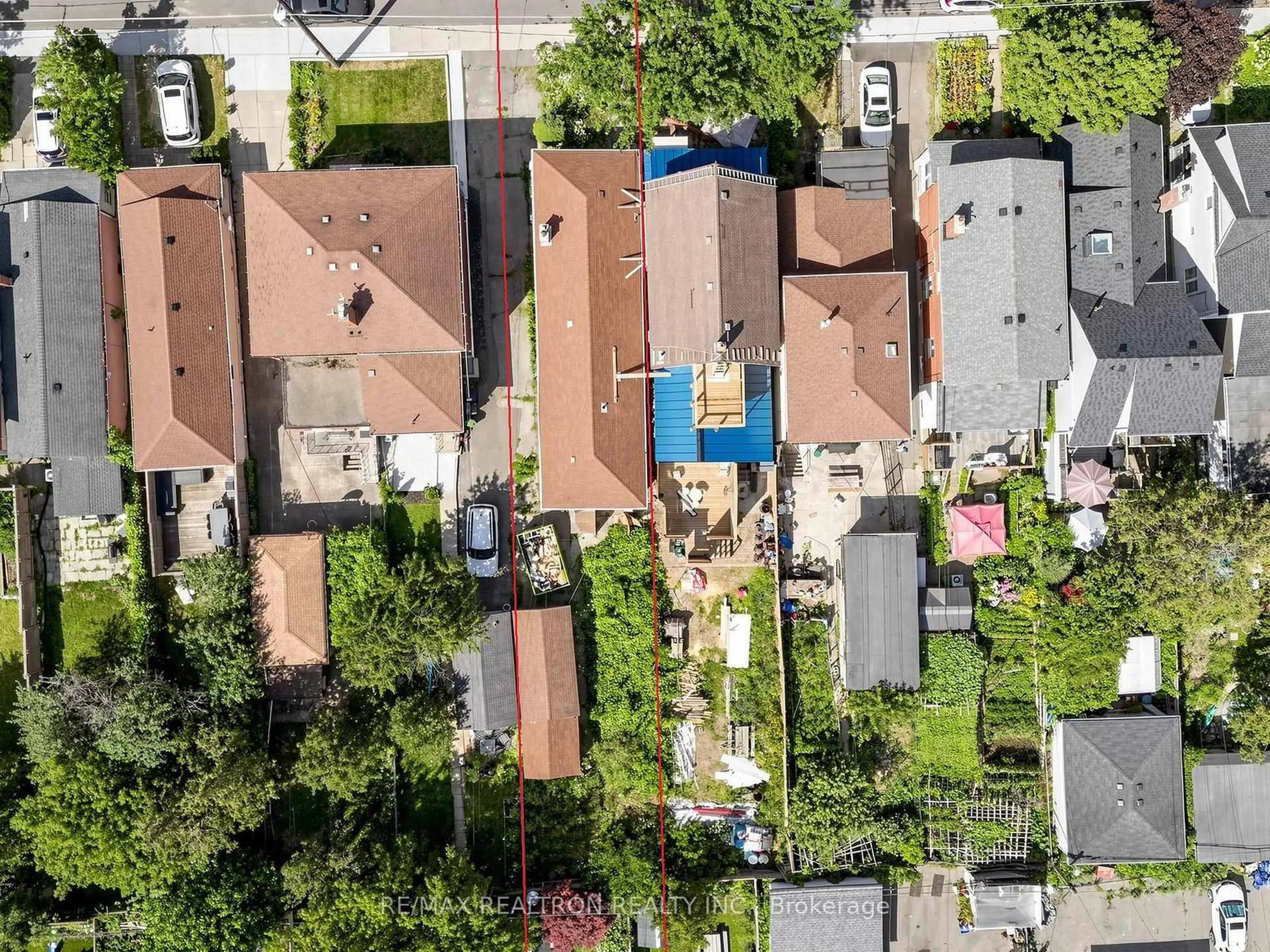 A pic from outside/outdoor area/front of a property/back of a property/a pic from drone, street for 529 Winona Dr, Toronto Ontario M6C 3V2