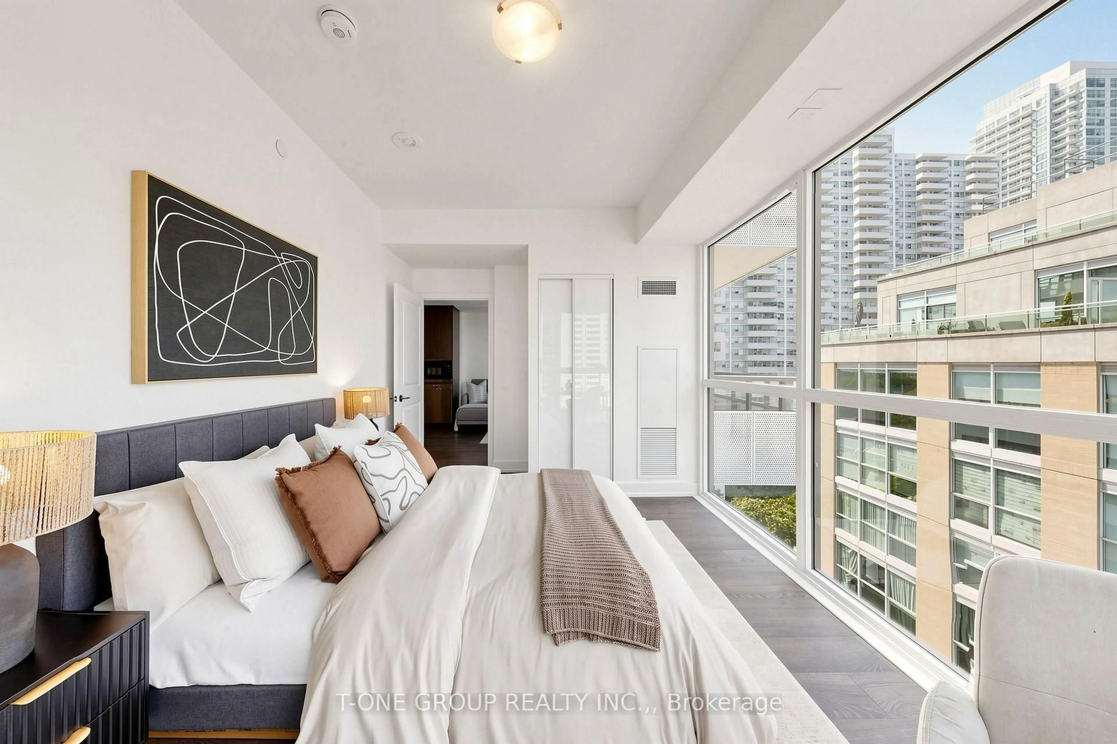 Bedroom with bed, unknown for 11 Lillian St #709, Toronto Ontario M4S 0C3
