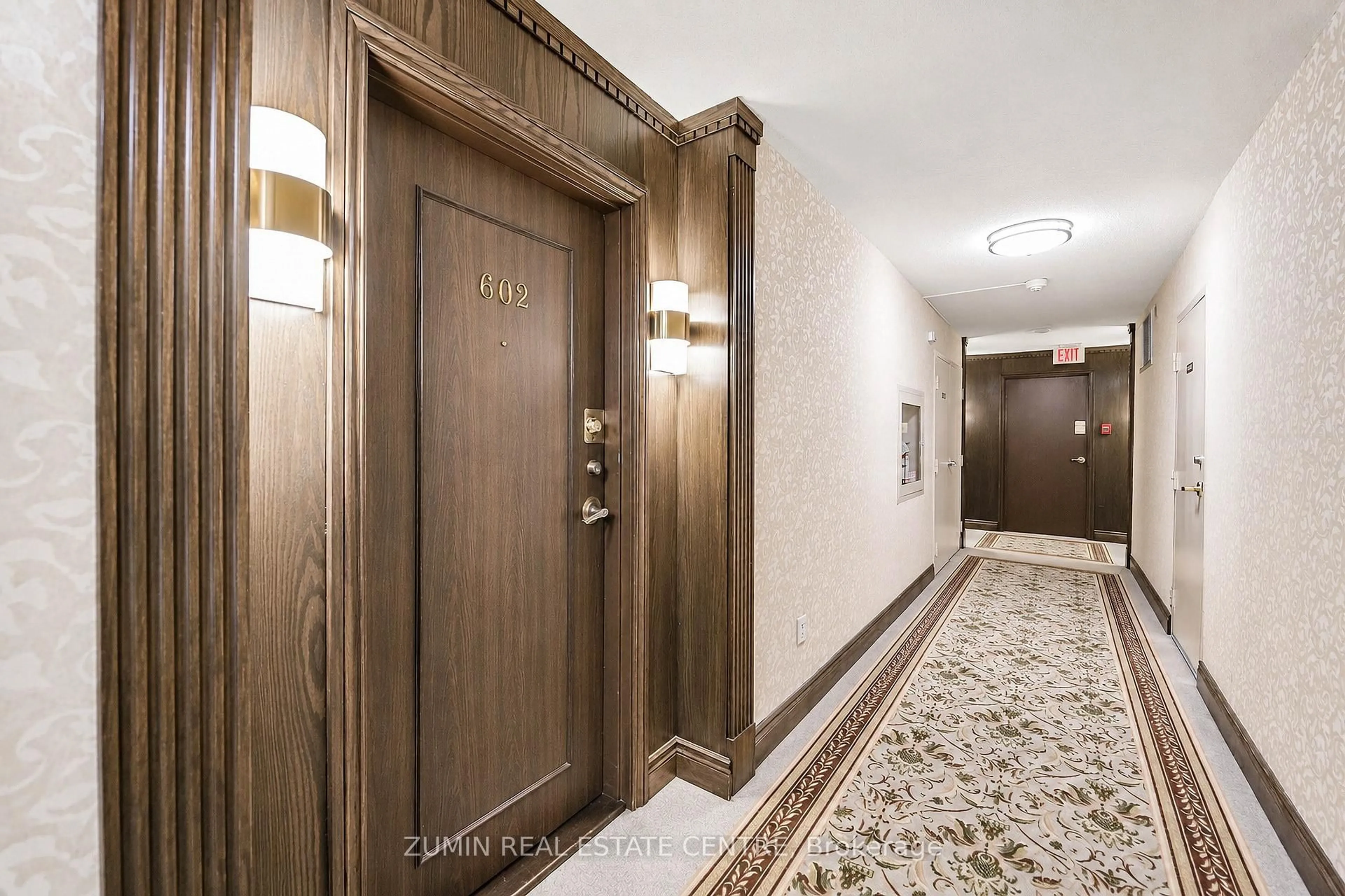 Indoor foyer for 1555 Finch Ave #602, Toronto Ontario M2J 4X9