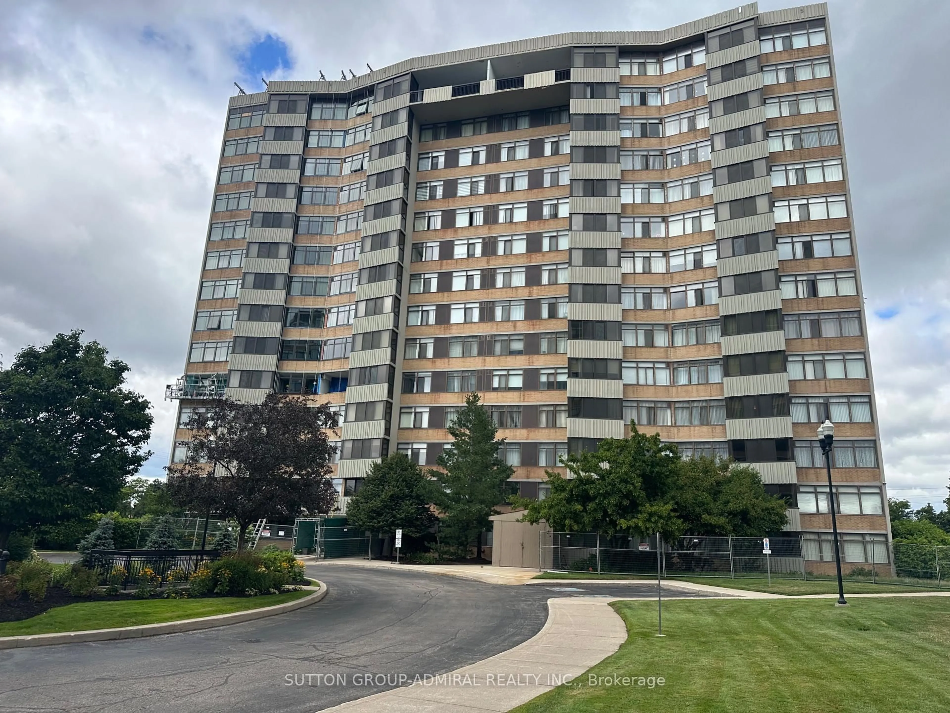 A pic from outside/outdoor area/front of a property/back of a property/a pic from drone, building for 1201 Steeles Ave #206, Toronto Ontario M2R 3K1