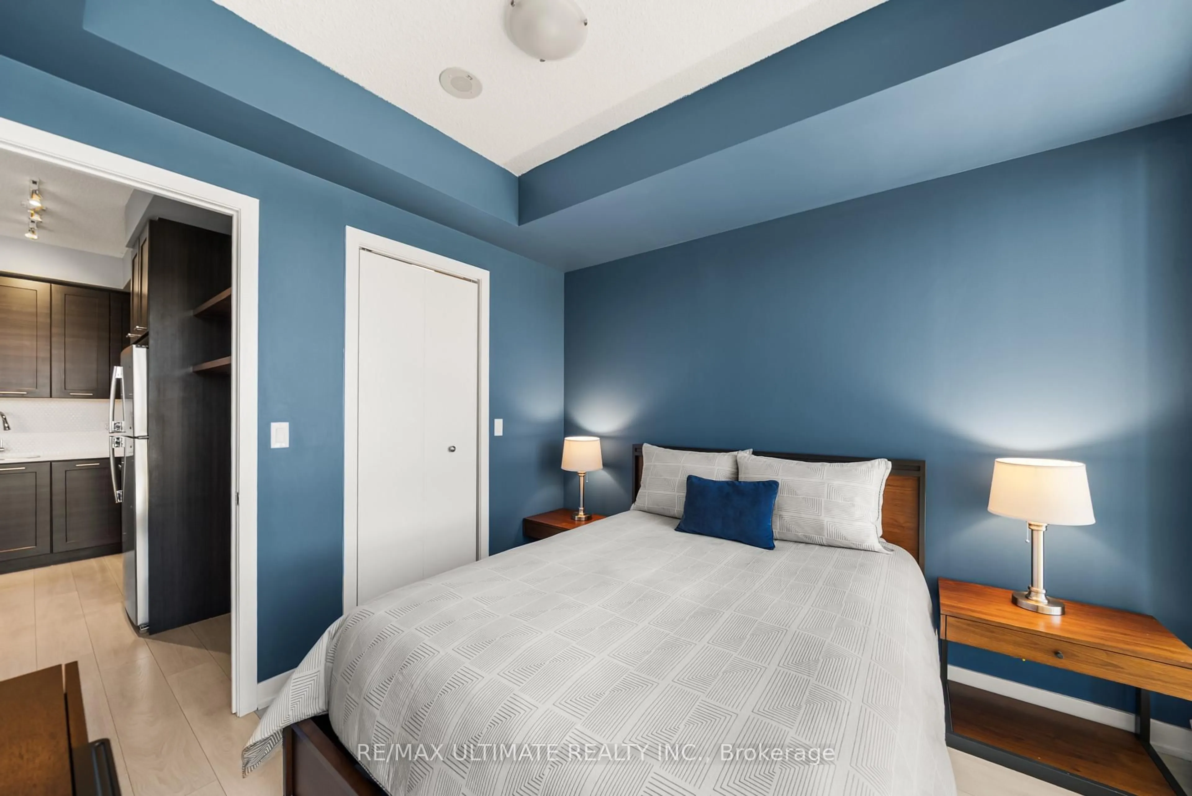 Bedroom with bed, unknown for 50 Bruyeres Mews #1001, Toronto Ontario M5V 0A7