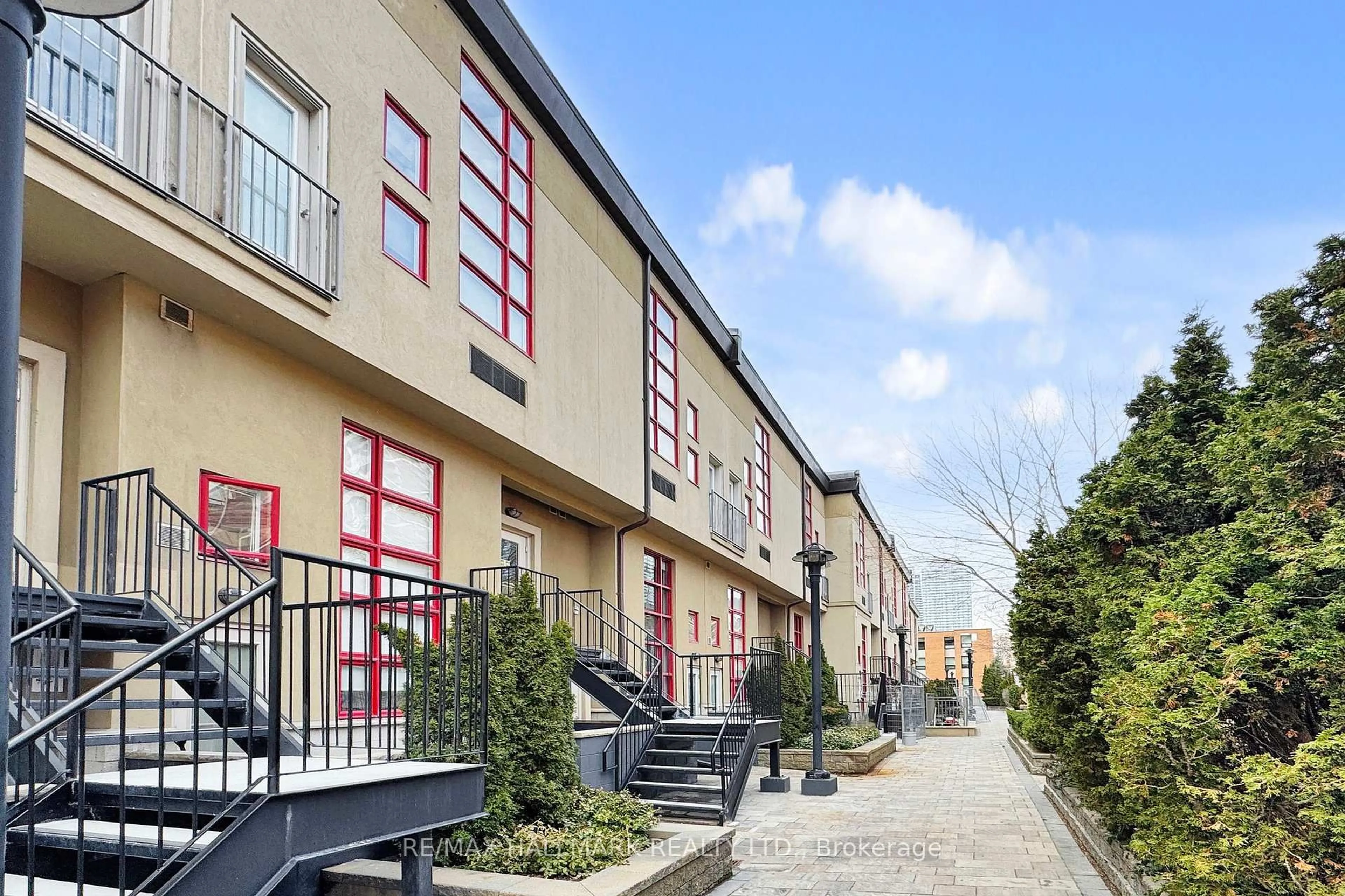 Patio, street for 21 Earl St #314, Toronto Ontario M4Y 3C8
