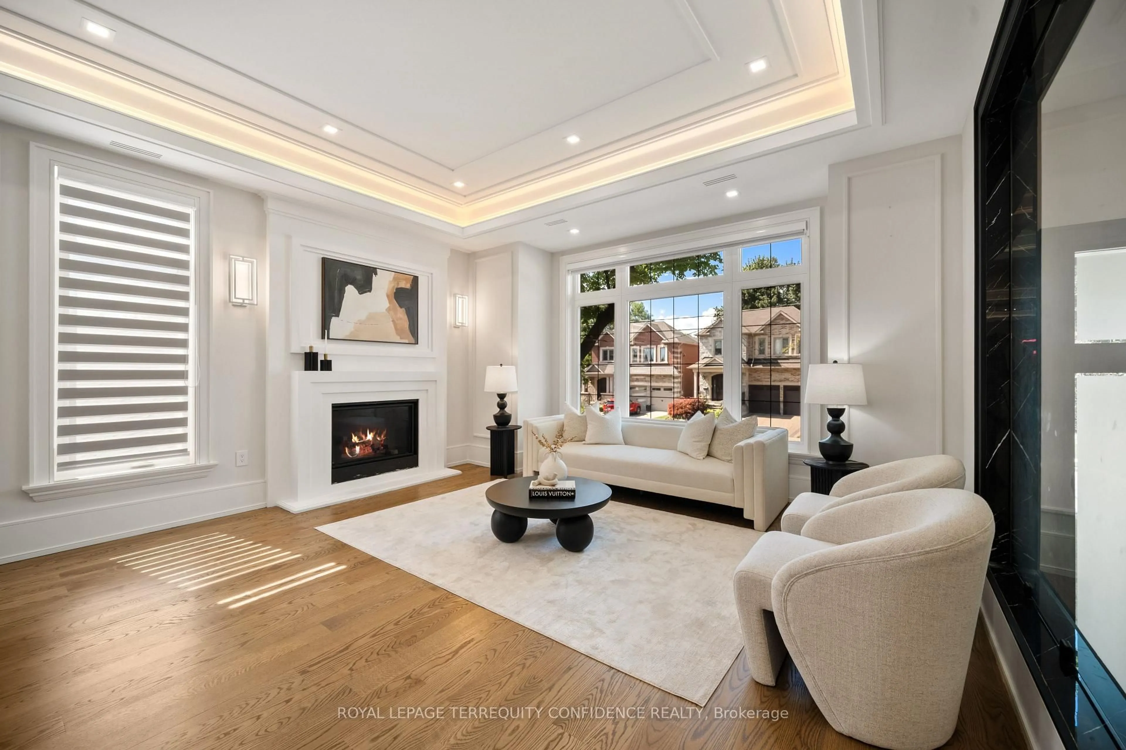 Living room with furniture, unknown for 319B Horsham Ave, Toronto Ontario M2R 1G7