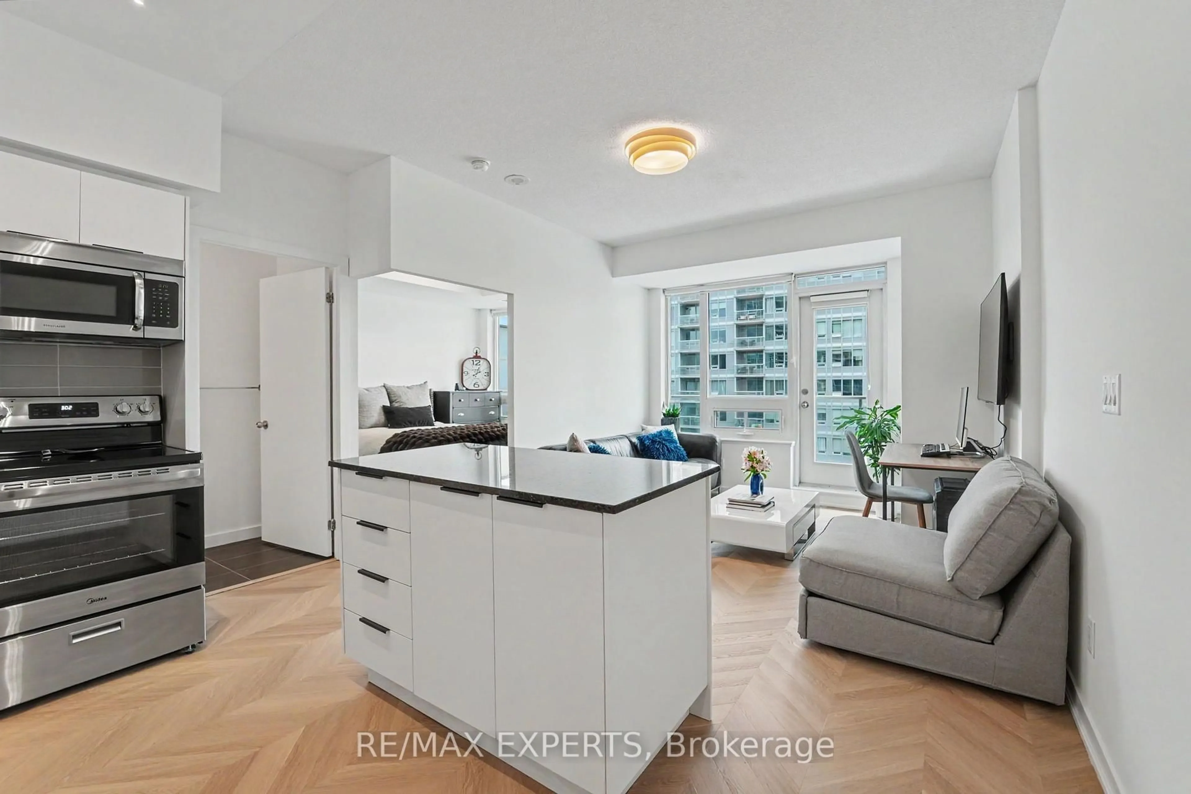 Open concept kitchen, unknown for 55 East Liberty St #1001, Toronto Ontario M6K 3P9