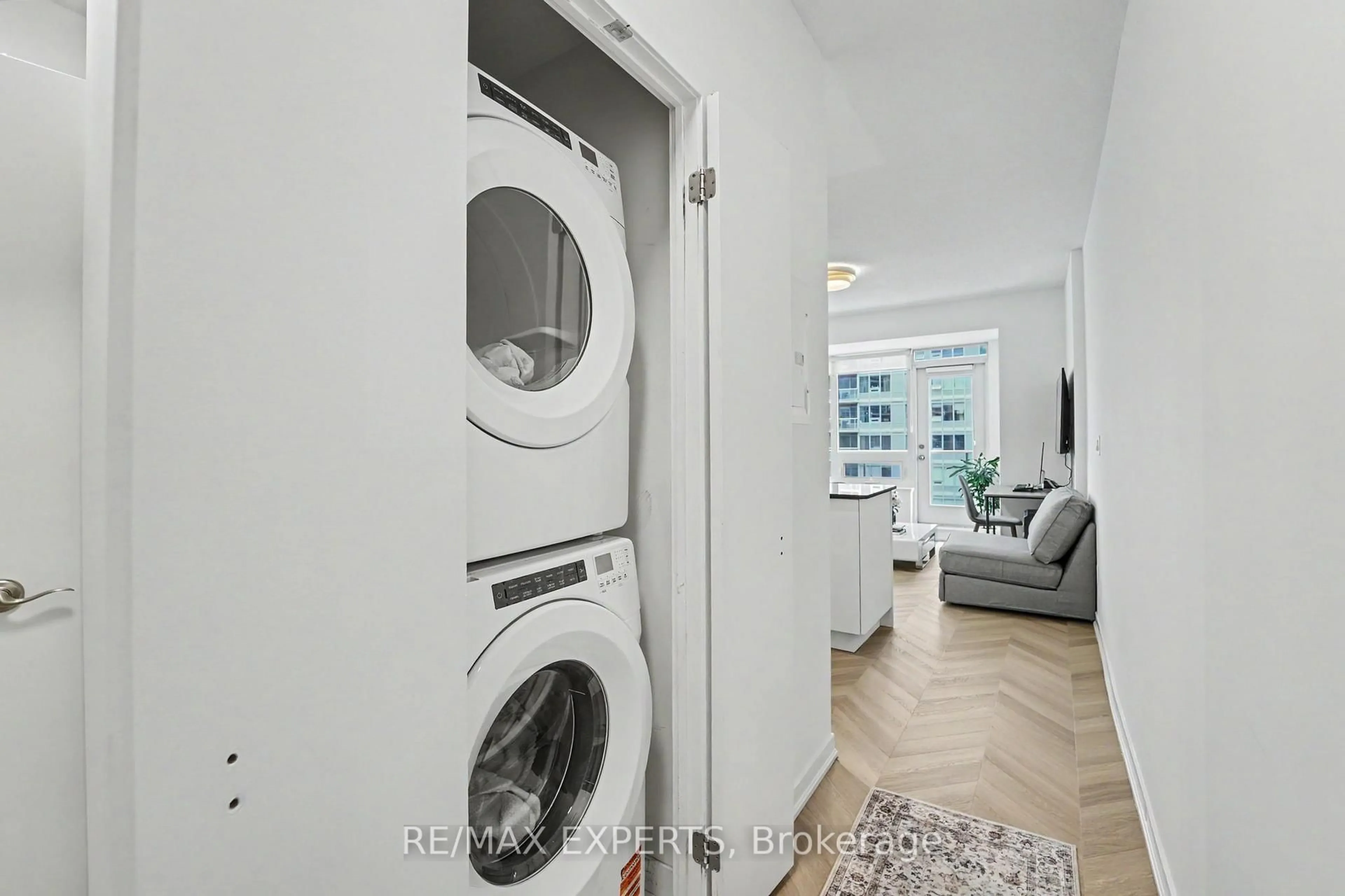 Laundry room for 55 East Liberty St #1001, Toronto Ontario M6K 3P9
