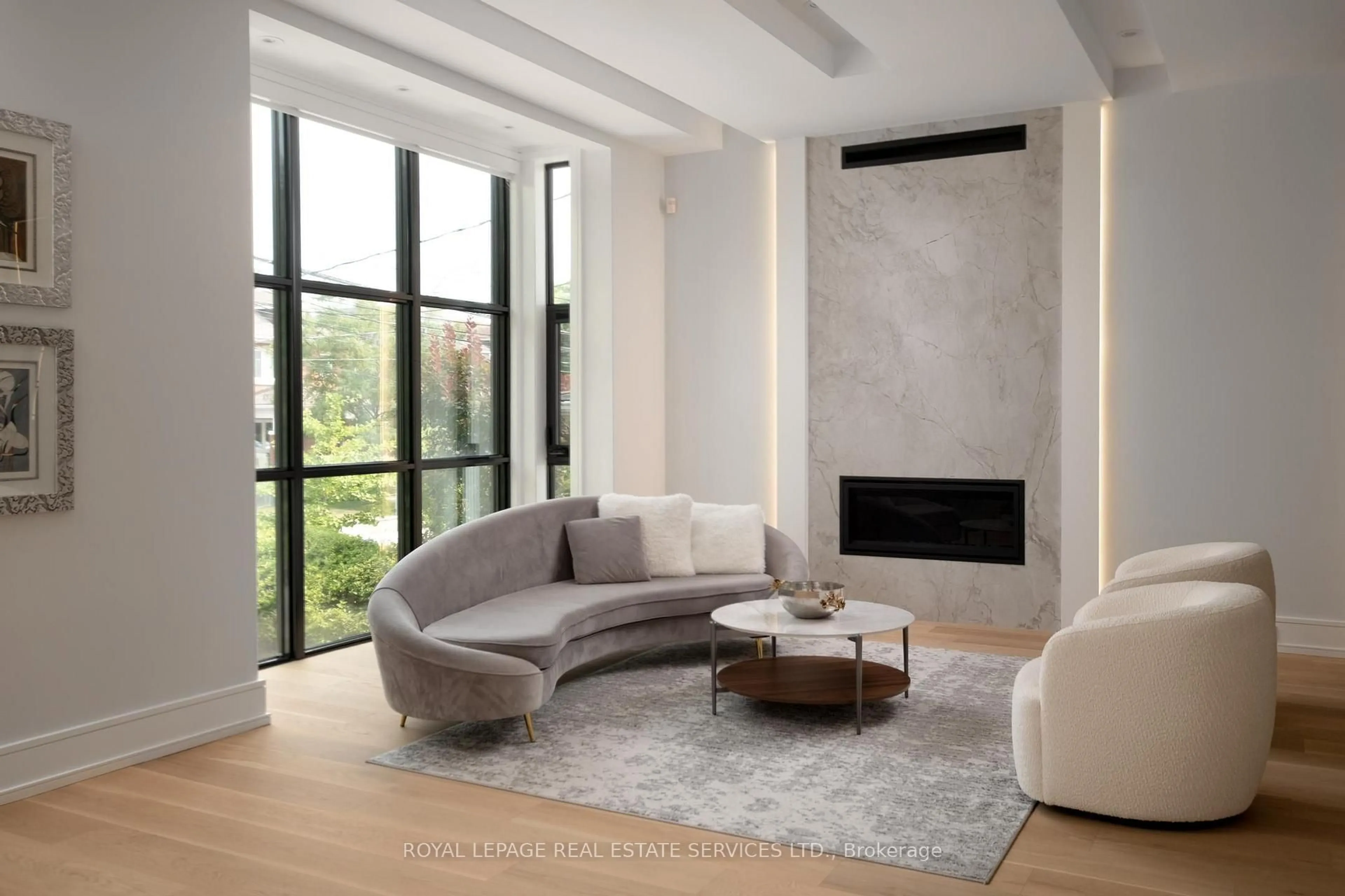Living room with furniture, unknown for 133 Deloraine Ave, Toronto Ontario M5M 2B1