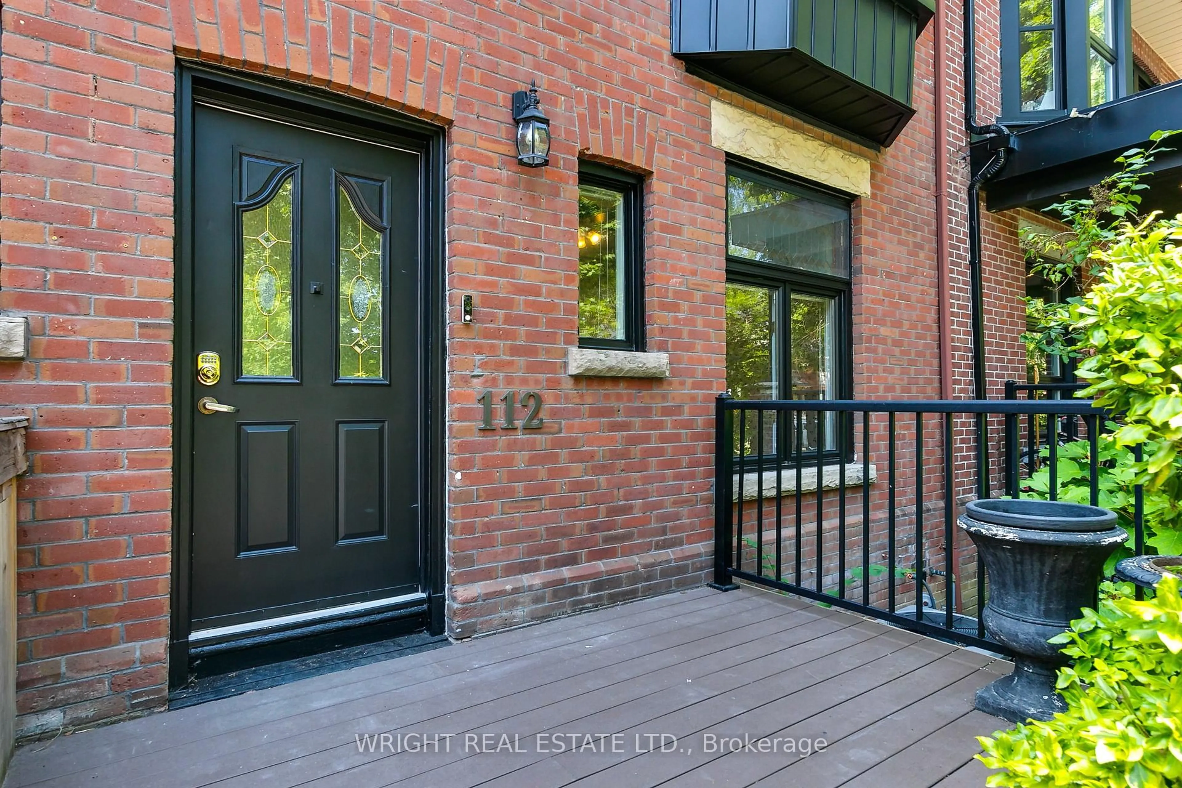 Unknown for 112 Albany Ave, Toronto Ontario M5R 3C4