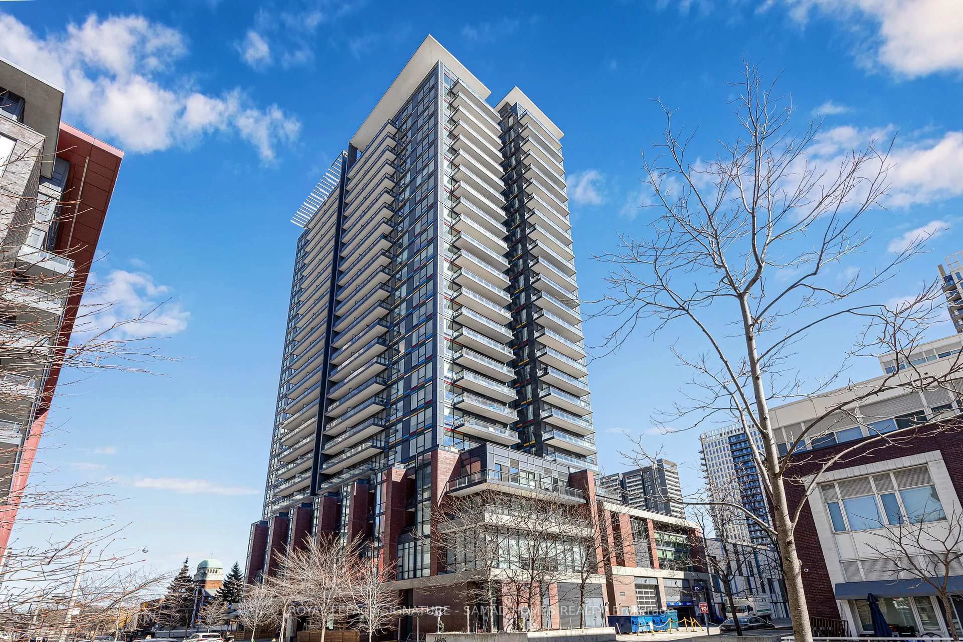 Patio, building for 225 Sackville St #Ph2612, Toronto Ontario M5A 0B9
