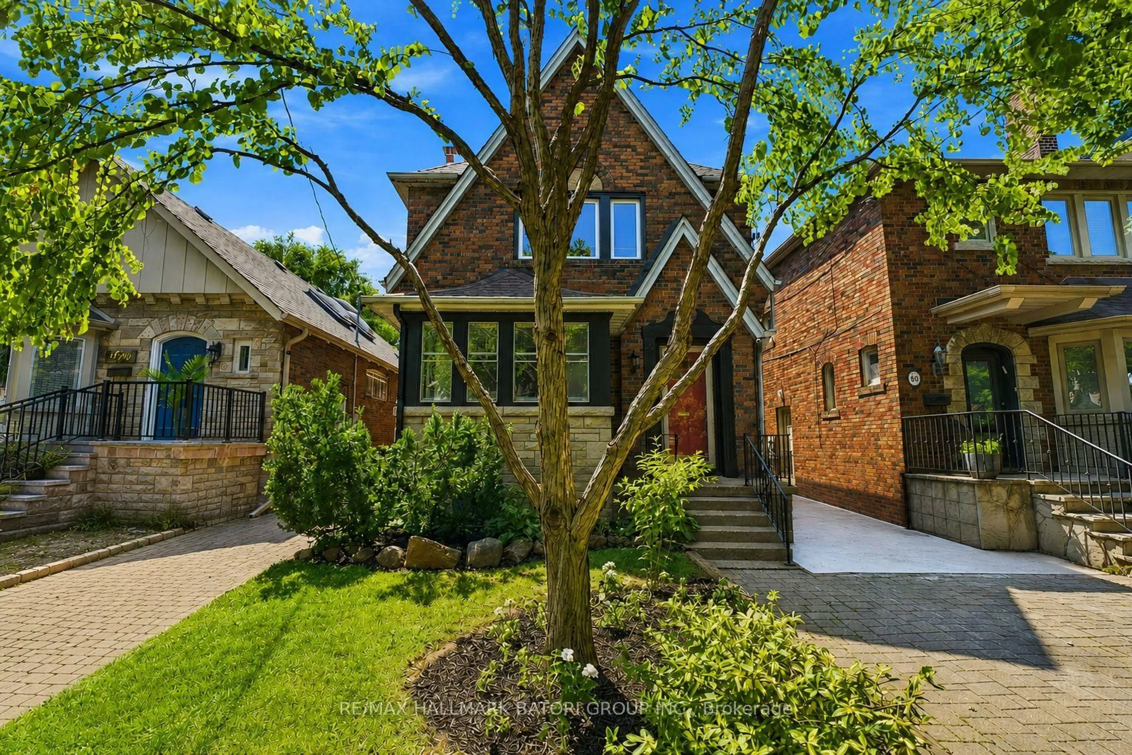 Home with brick exterior material, street for 58 Castlewood Rd, Toronto Ontario M5N 2L2